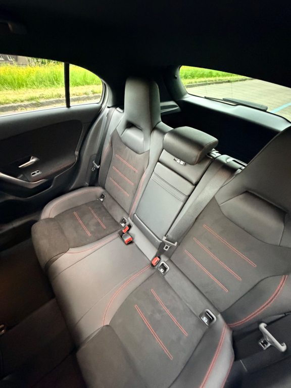 MERCEDES-BENZ A 180 d AMG Line, Diesel, Second hand / Used, Automatic - 6