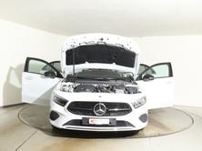 MERCEDES-BENZ A 180 Progressive 7G-DCT Night, Mild-Hybrid Petrol/Electric, Second hand / Used, Automatic - 7
