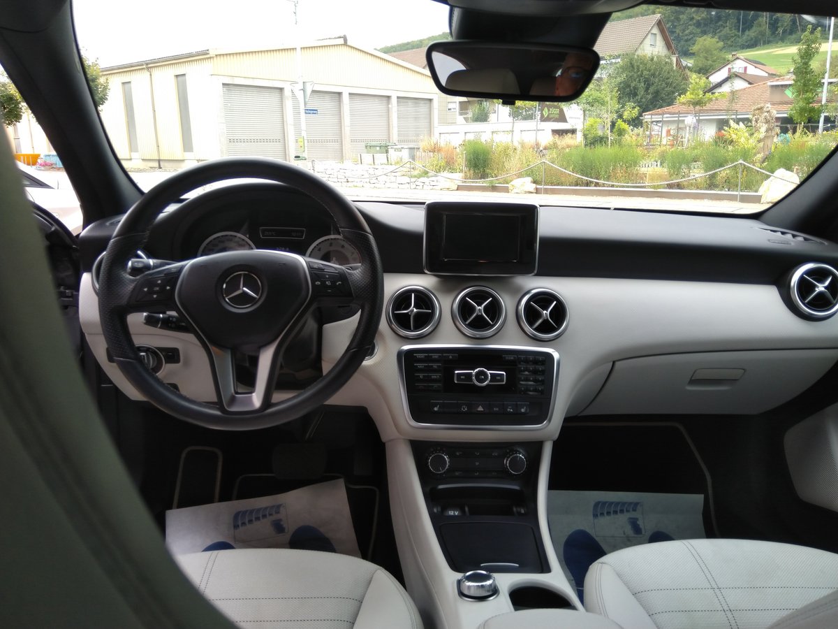 MERCEDES-BENZ A 180 Urban 7G-DCT, Benzina, Occasioni / Usate, Automatico - 6
