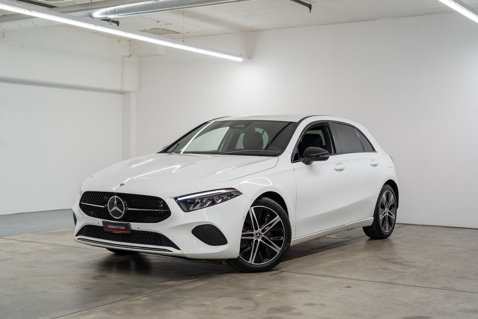 MERCEDES-BENZ A 180 Progressive