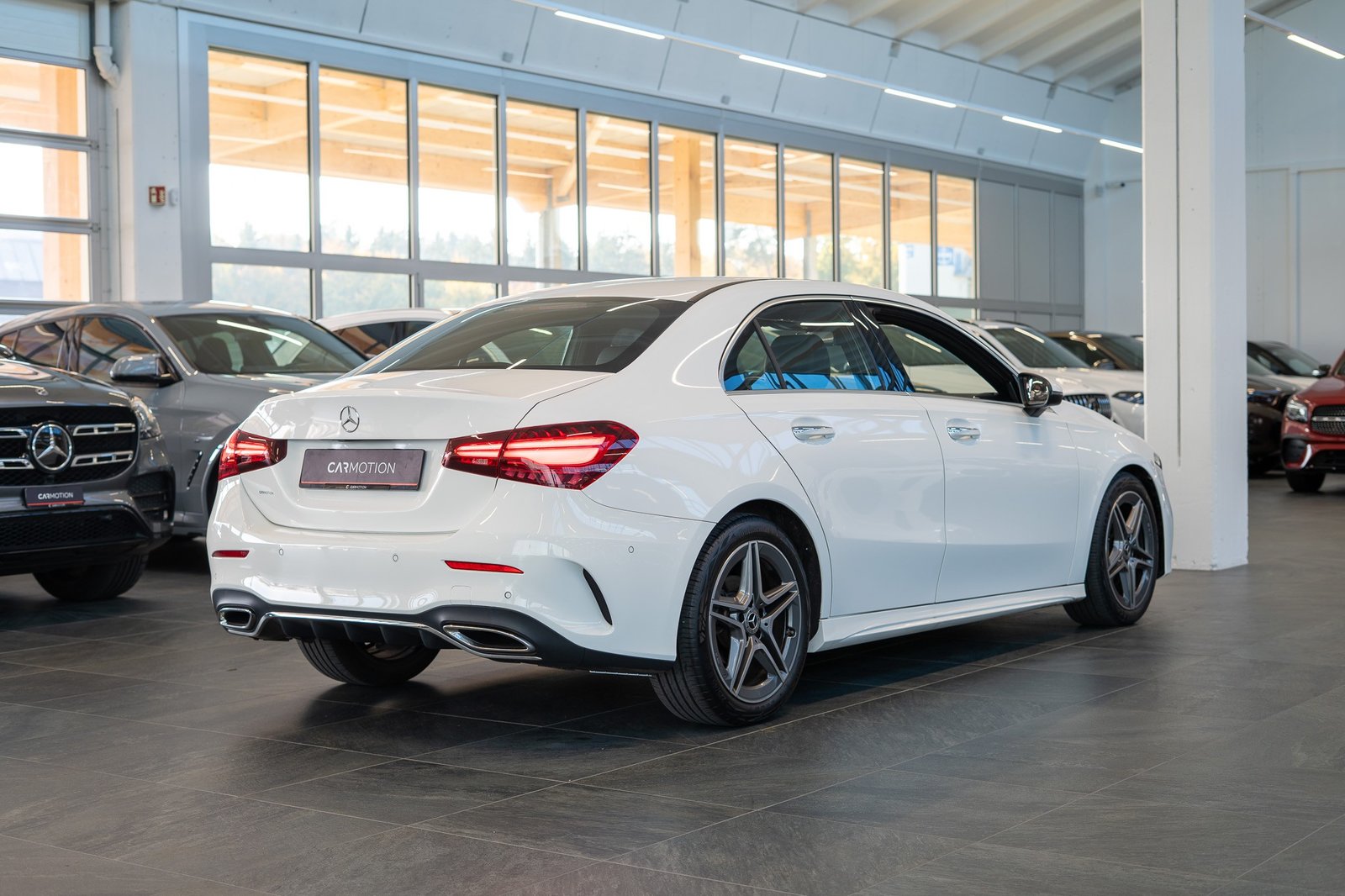 MERCEDES-BENZ A 180 AMG Line Limousine Facelift / Ambiente-Beleuchtung / R, Petrol, Second hand / Used, Automatic - 4