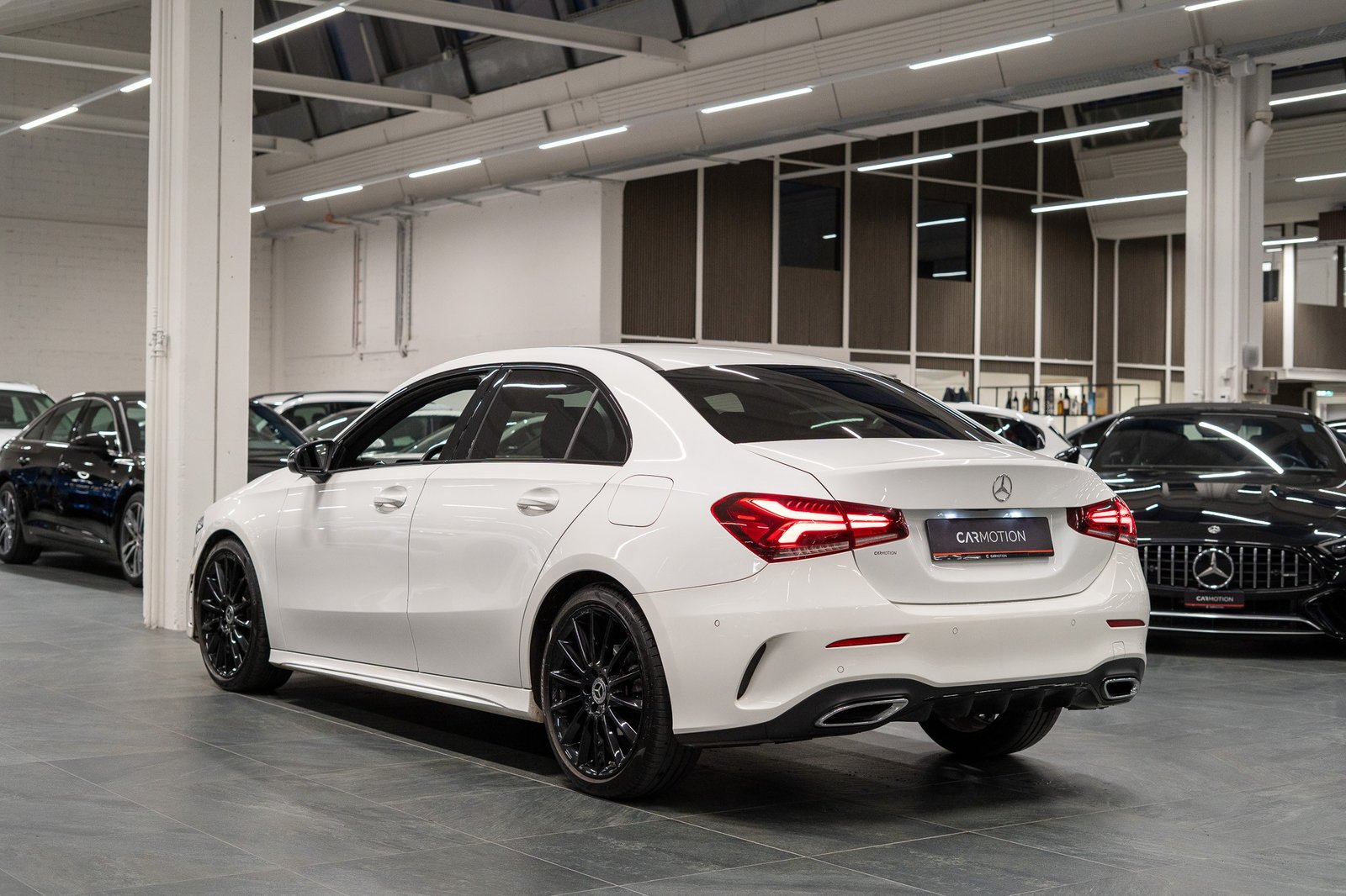 MERCEDES-BENZ A 180 d AMG Line Limousine / Rückfahrkamera /, Diesel, Second hand / Used, Automatic - 7