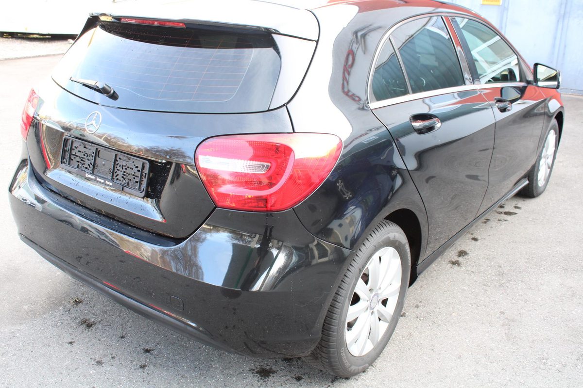 MERCEDES-BENZ A 180, Petrol, Second hand / Used, Automatic - 4