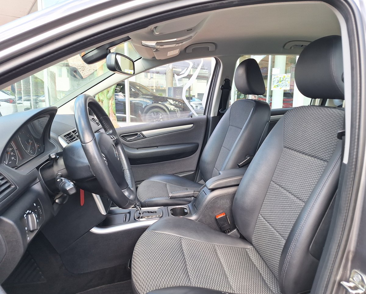 MERCEDES-BENZ A 180 CDI mit AHK, Diesel, Occasioni / Usate, Automatico - 4