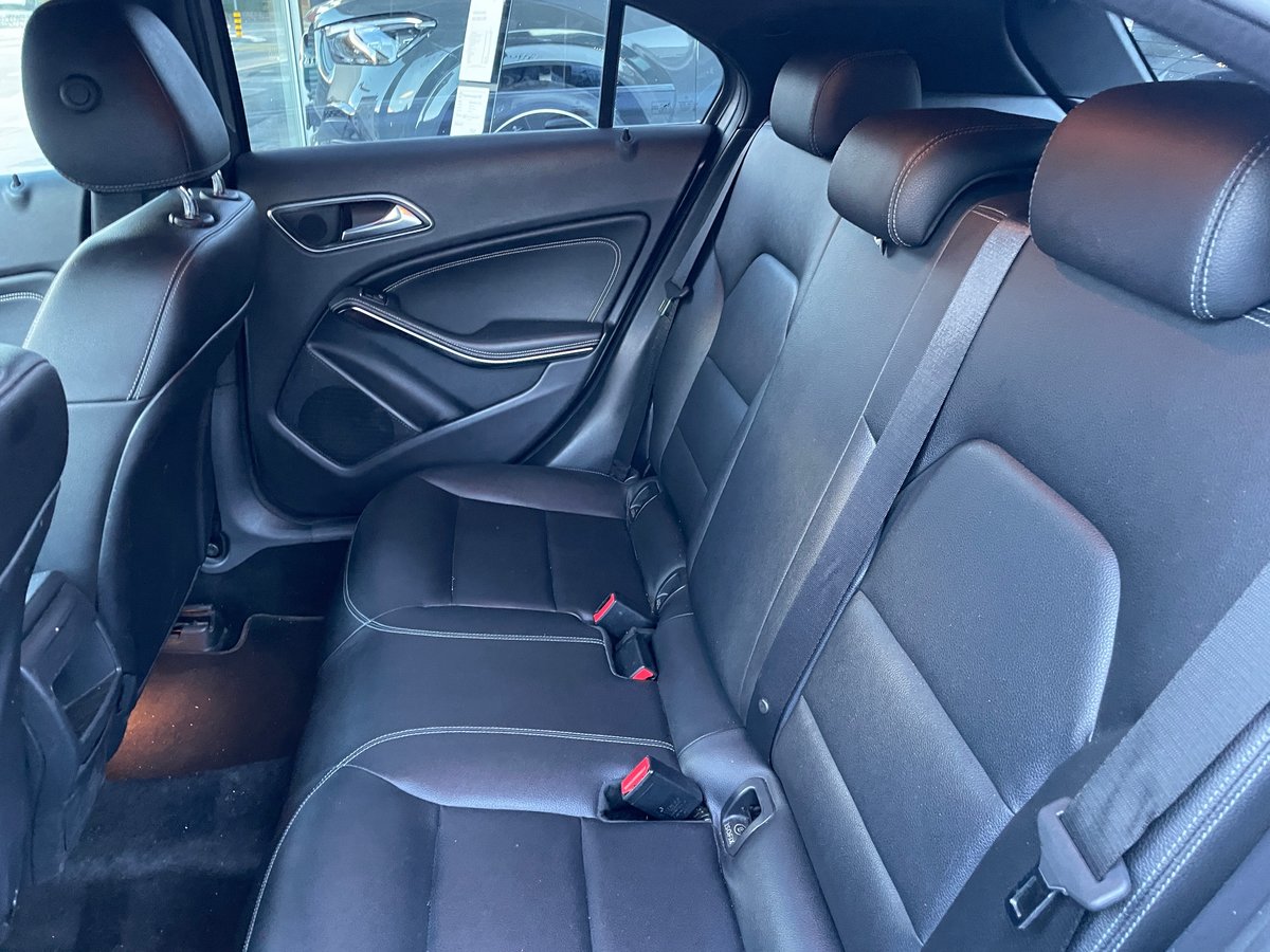 MERCEDES-BENZ A 180 Urban, Petrol, Second hand / Used, Manual - 6