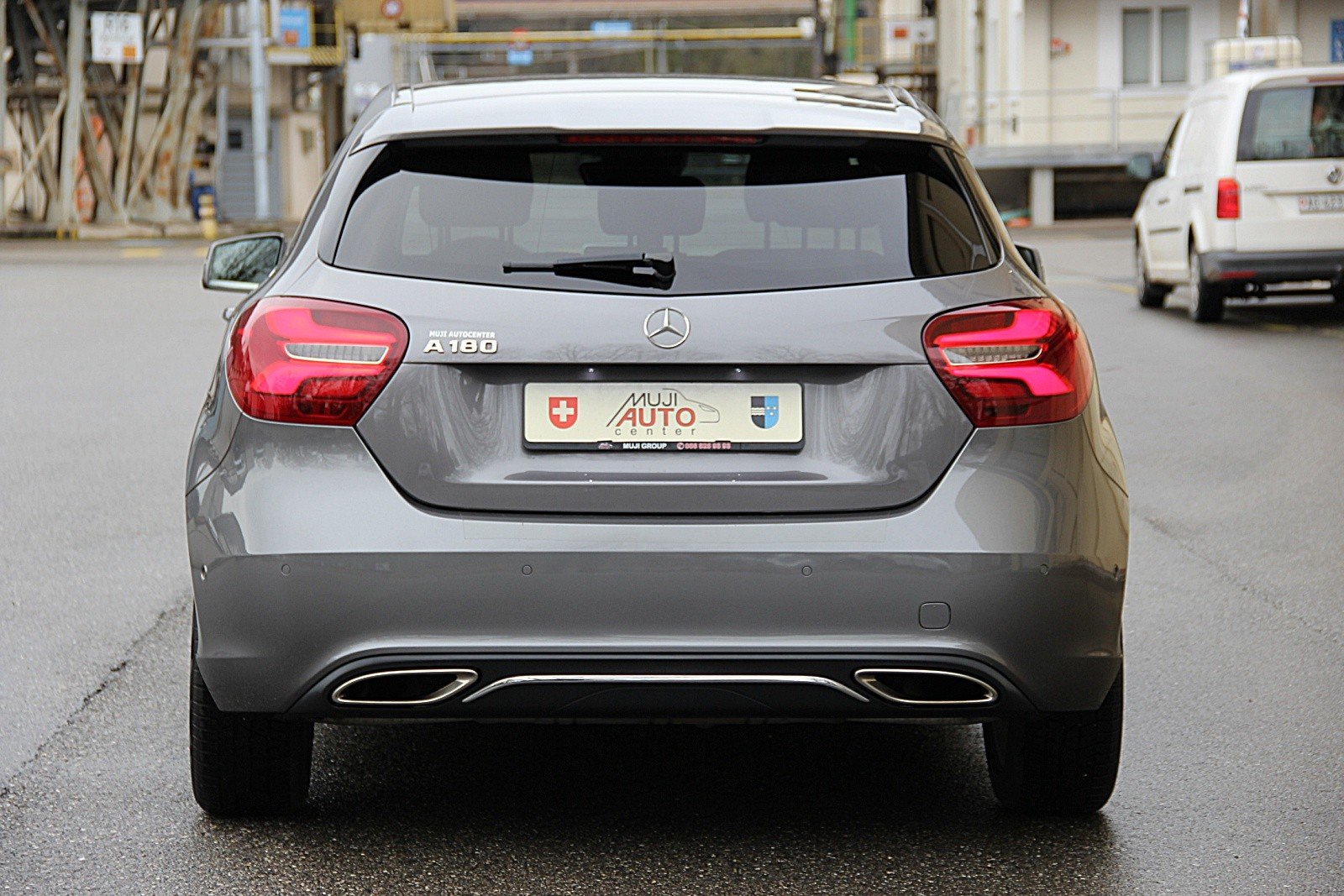 MERCEDES-BENZ A 180 Urban 7G-DCT, Benzin, Occasion / Gebraucht, Automat - 4