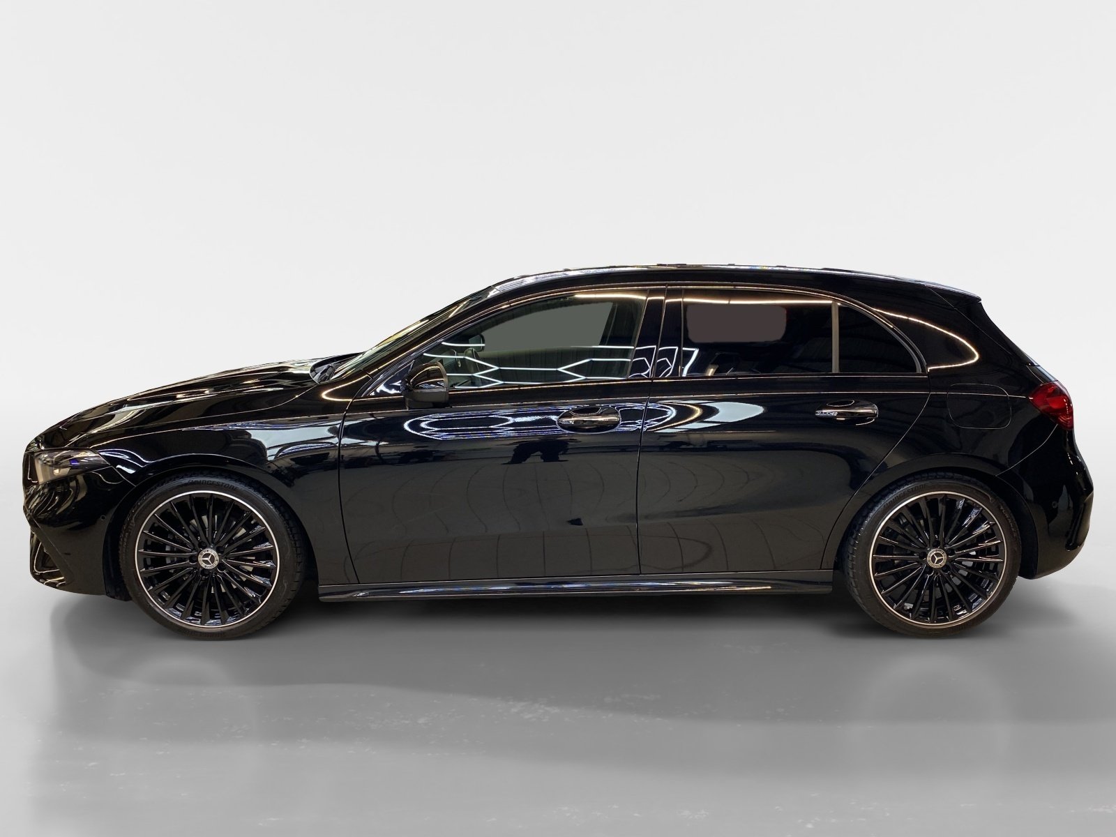 MERCEDES-BENZ A 180 AMG Line, Hybride Léger Essence/Électricité, Occasion / Utilisé, Automatique - 3