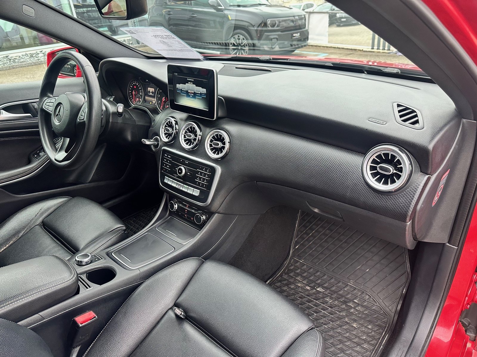 MERCEDES-BENZ A 180 AMG Line 7G-DCT, Petrol, Second hand / Used, Automatic - 6