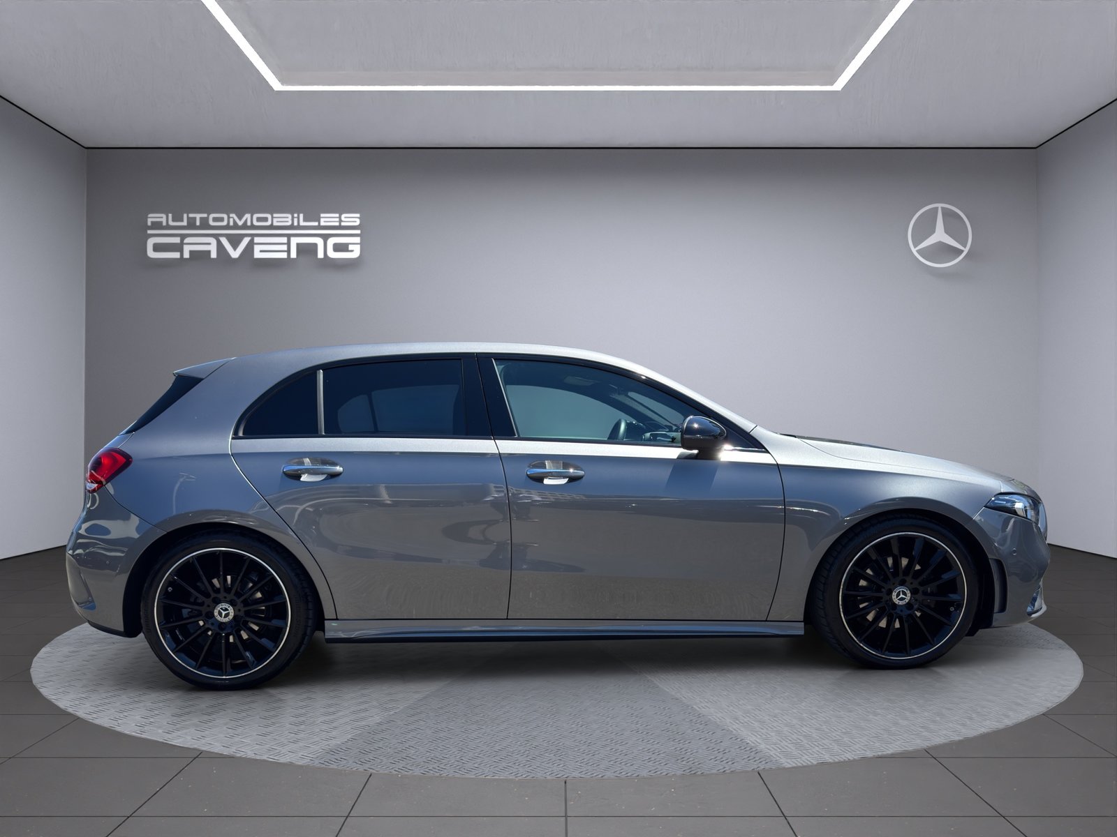 MERCEDES-BENZ A 180 Night Star AMG Line 7G-DCT, Benzin, Occasion / Gebraucht, Automat - 6