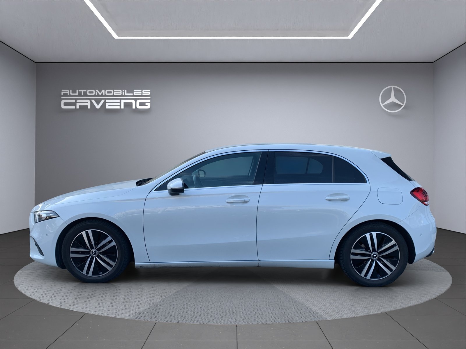 MERCEDES-BENZ A 180 Progressive 7G-DCT, Benzin, Occasion / Gebraucht, Automatik - 2