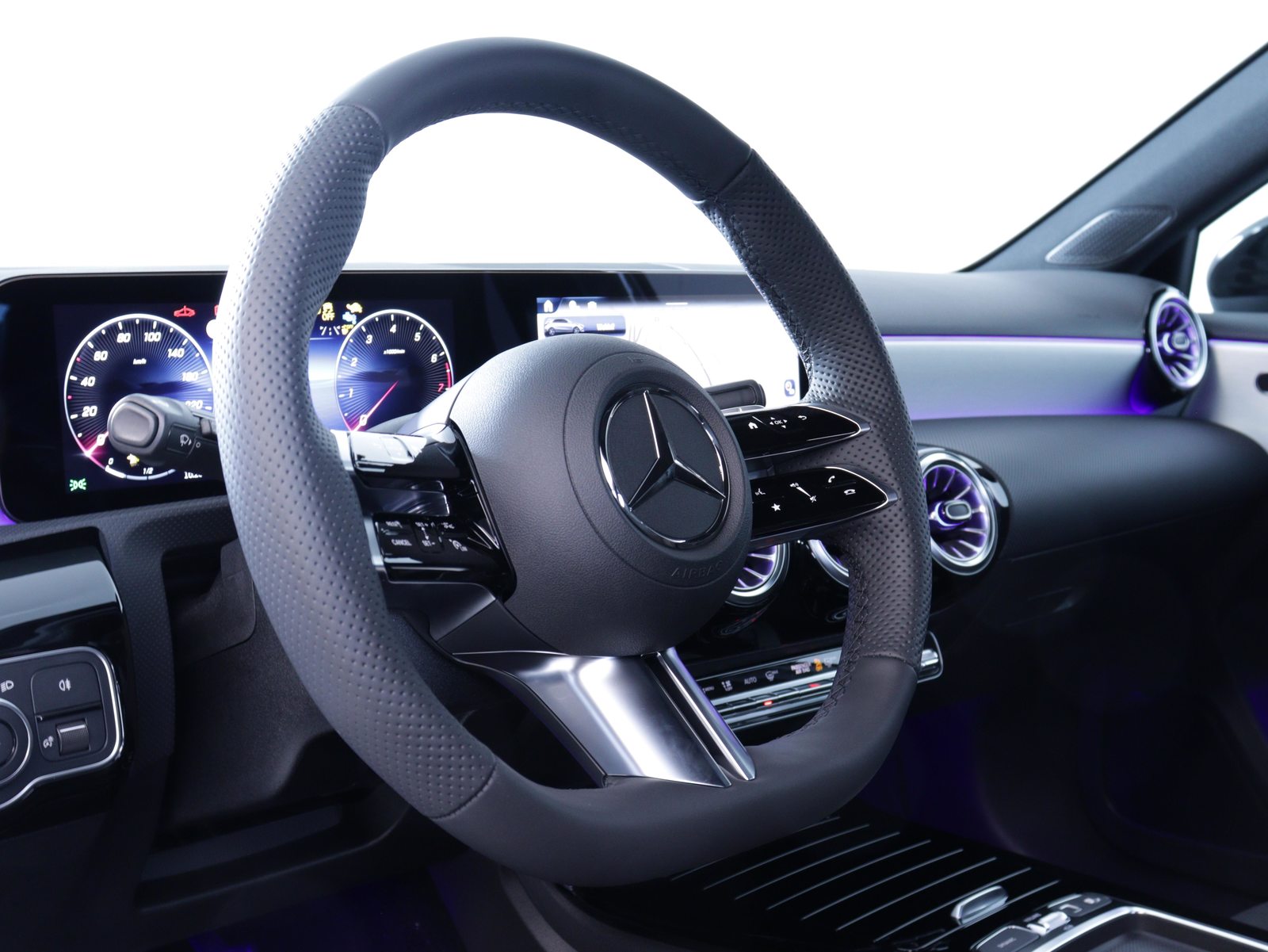 MERCEDES-BENZ A 180 Night Star AMG Line, Mild-Hybrid Benzin/Elektro, Occasion / Gebraucht, Automatik - 7