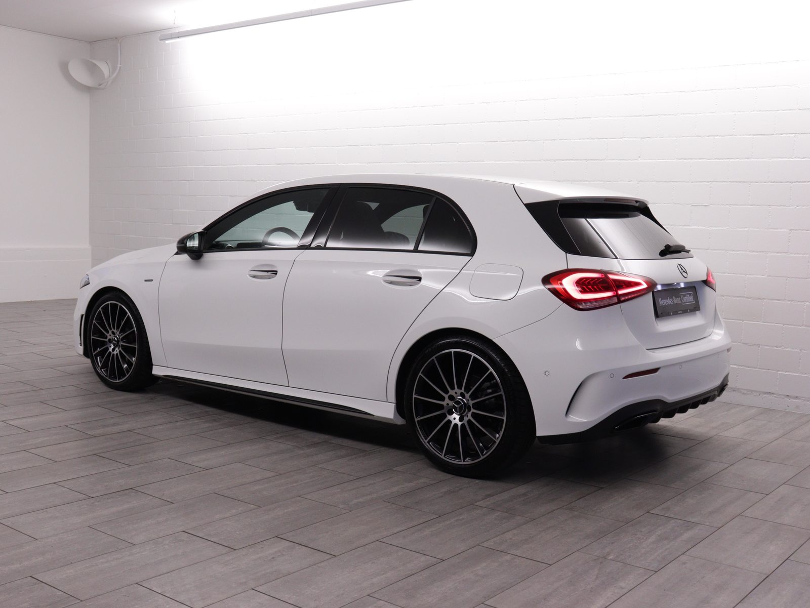 MERCEDES-BENZ A 180 Night Star AMG Line, Benzin, Occasion / Gebraucht, Automatik - 3