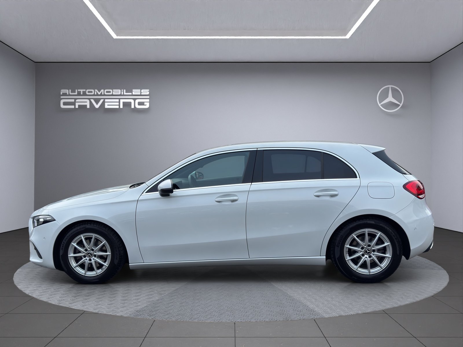 MERCEDES-BENZ A 180 Progressive 7G-DCT, Benzin, Occasion / Gebraucht, Automatik - 2