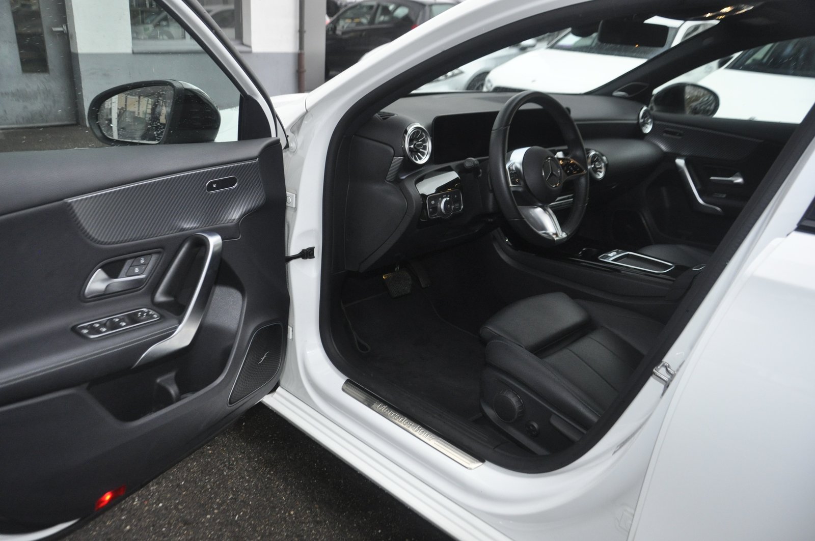 MERCEDES-BENZ A 180 7G-DCT Night Star, Hybride Leggero Benzina/Elettrica, Occasioni / Usate, Automatico - 4