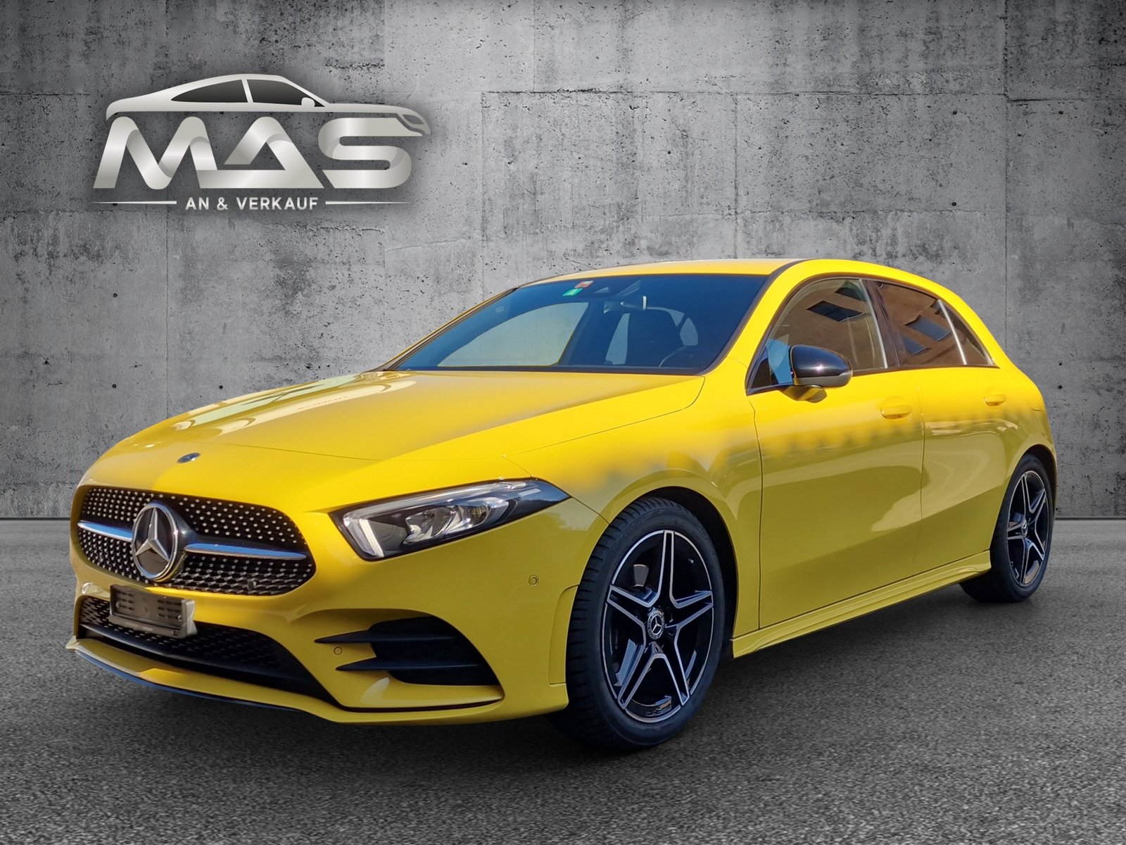 MERCEDES-BENZ A 180 AMG Line 7G-DCT