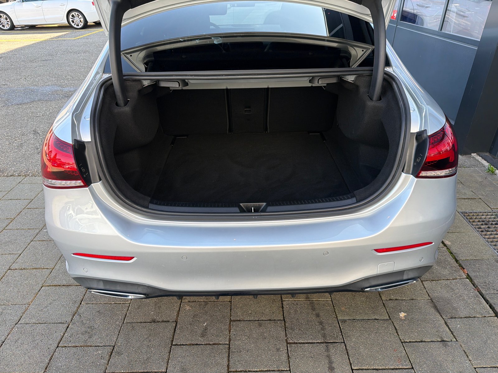 MERCEDES-BENZ A 180 d AMG Line 7G-DCT, Diesel, Occasion / Utilisé, Automatique - 6