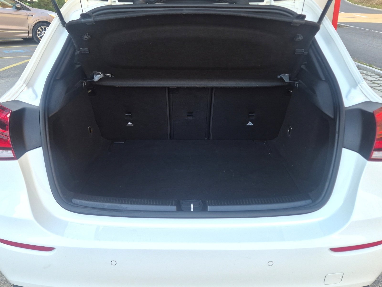MERCEDES-BENZ A 180 d Edition Night Paket, Diesel, Second hand / Used, Automatic - 6