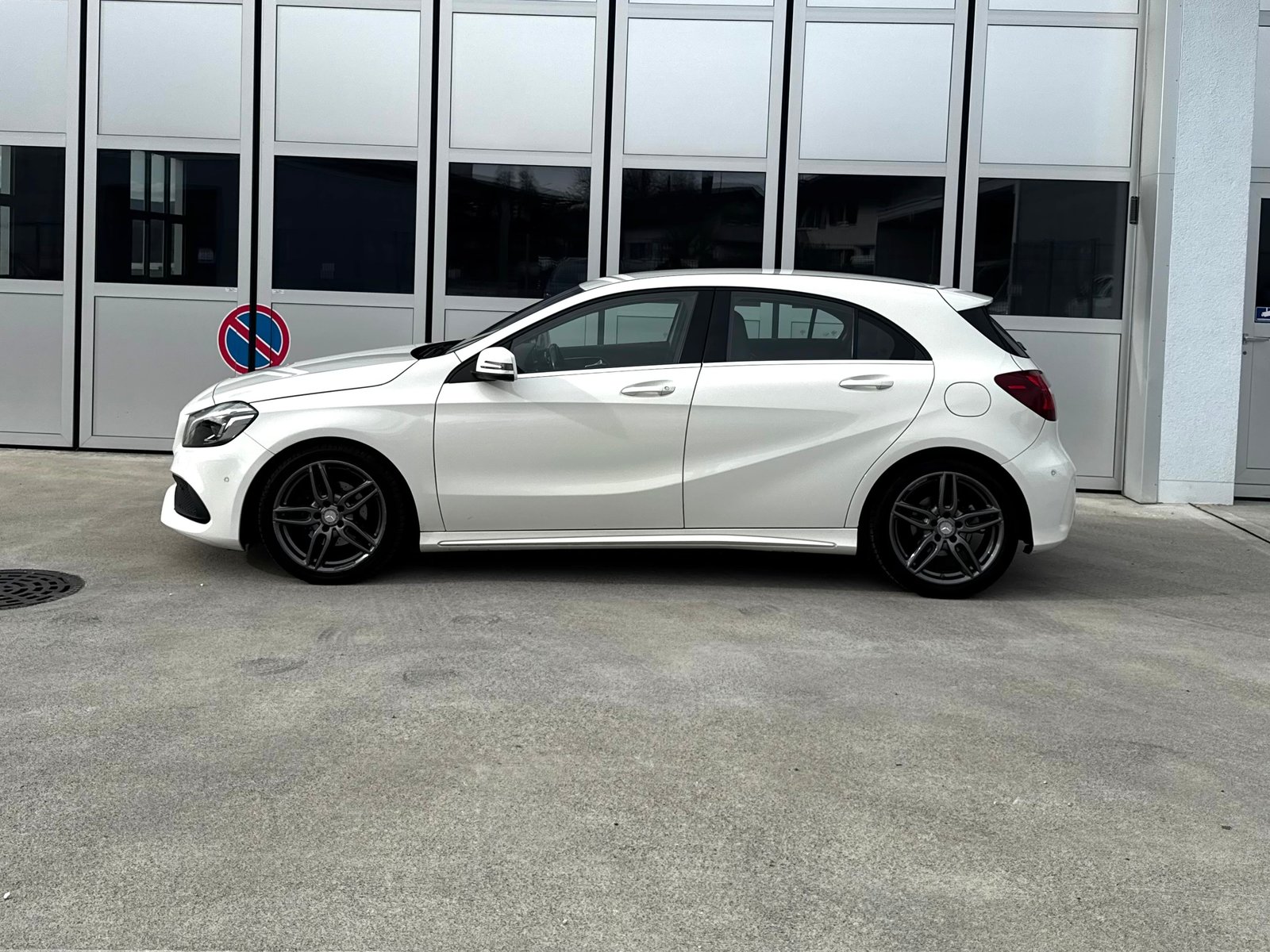 MERCEDES-BENZ A 180 AMG Line 7G-DCT, Benzina, Occasioni / Usate, Automatico - 3