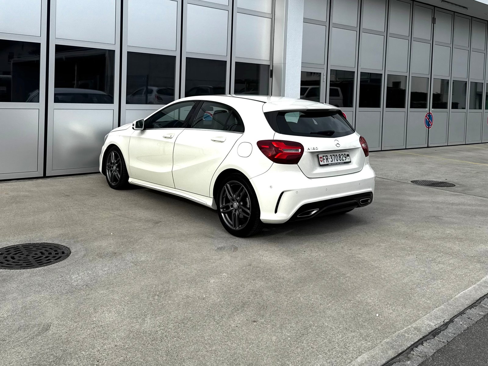 MERCEDES-BENZ A 180 AMG Line 7G-DCT, Benzina, Occasioni / Usate, Automatico - 4