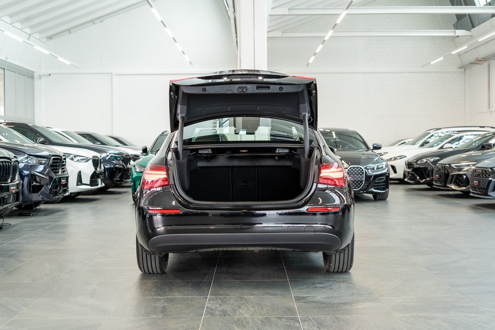MERCEDES-BENZ A 180 Progressive Limousine / Facelift / Rück, Benzin, Occasion / Gebraucht, Automatik - 7
