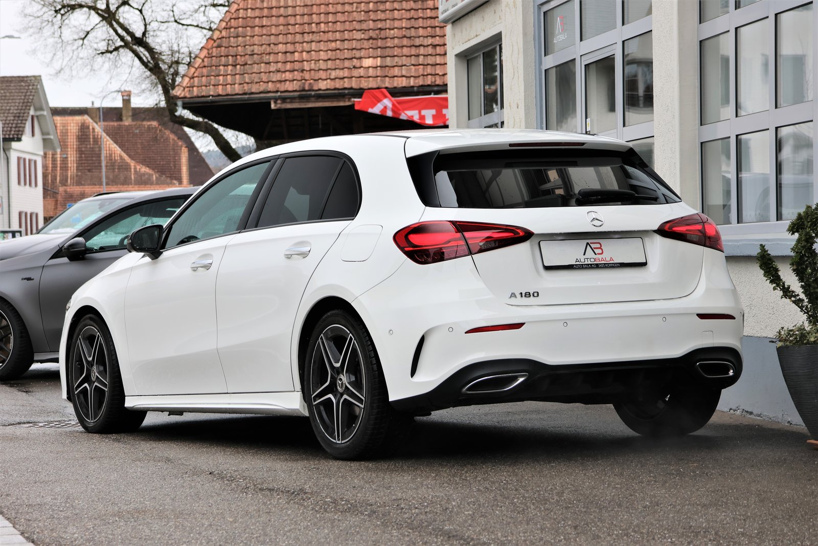 MERCEDES-BENZ A 180 Night Star AMG Line 7G-DCT, Benzina, Occasioni / Usate, Automatico - 3