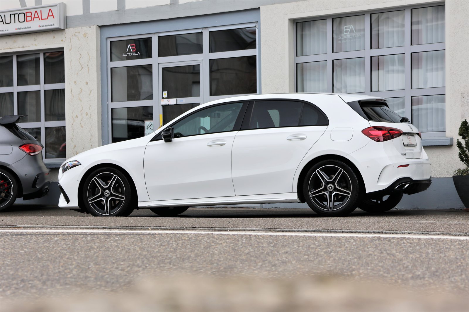 MERCEDES-BENZ A 180 Night Star AMG Line 7G-DCT, Benzina, Occasioni / Usate, Automatico - 4