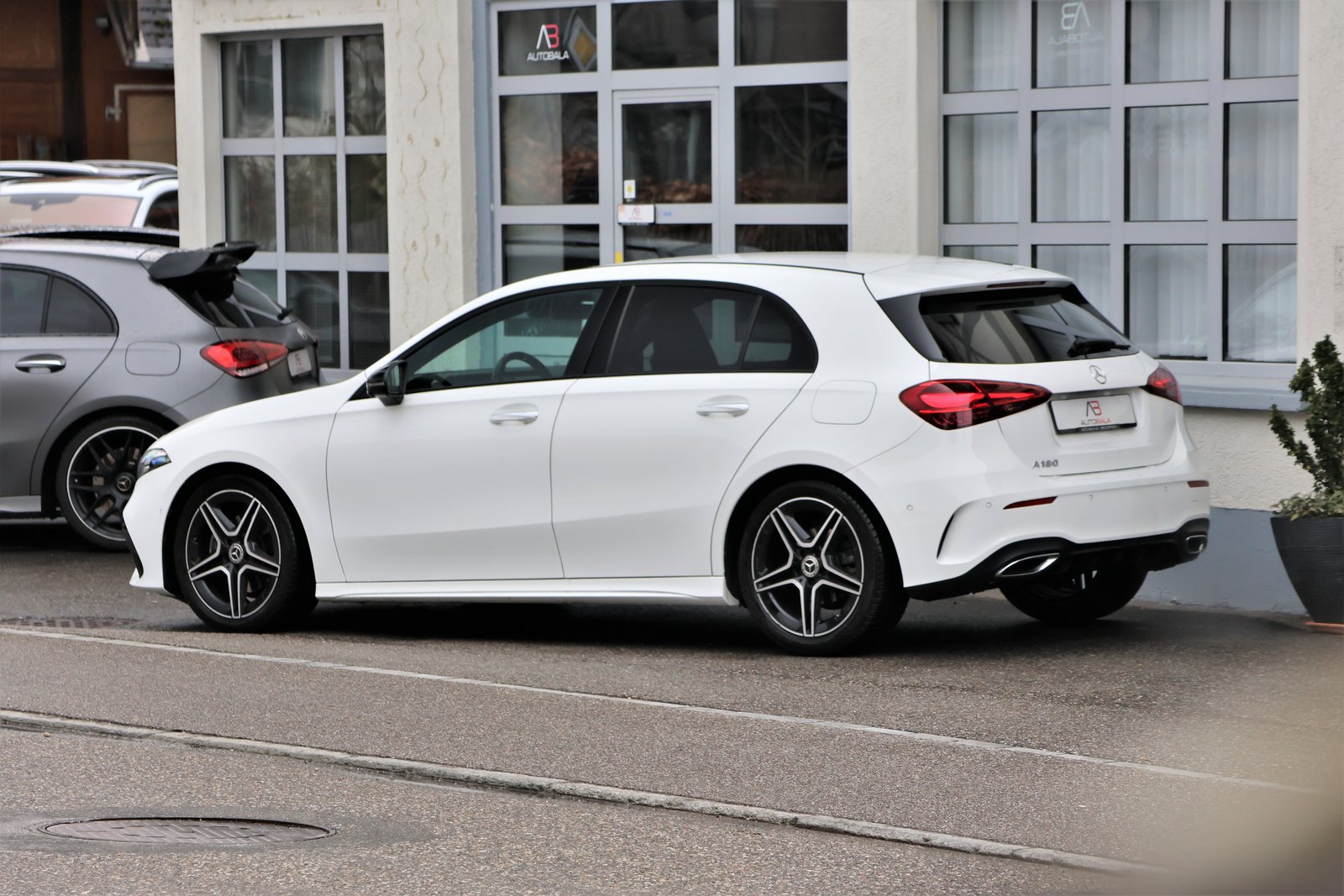 MERCEDES-BENZ A 180 Night Star AMG Line 7G-DCT, Benzina, Occasioni / Usate, Automatico - 5