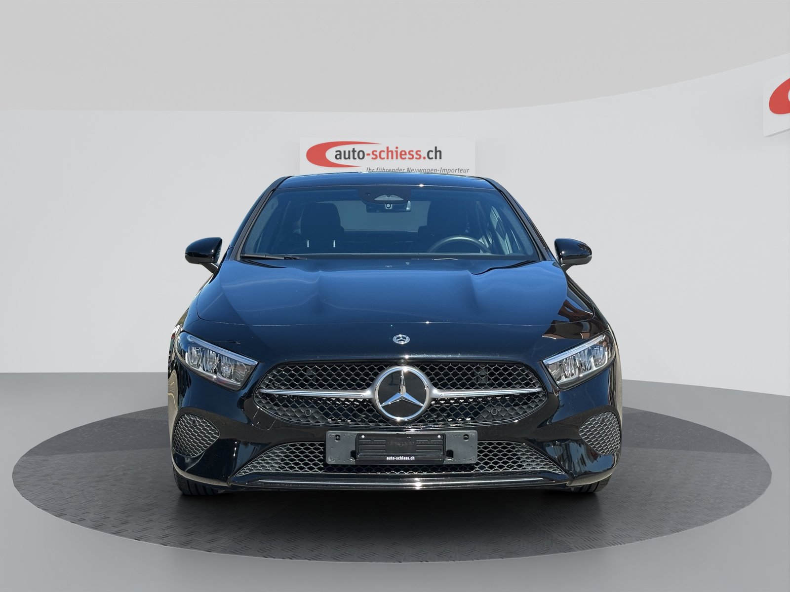 MERCEDES-BENZ A 180 7G-DCT Progressive, Mild-Hybrid Benzin/Elektro, Occasion / Gebraucht, Automatik - 2