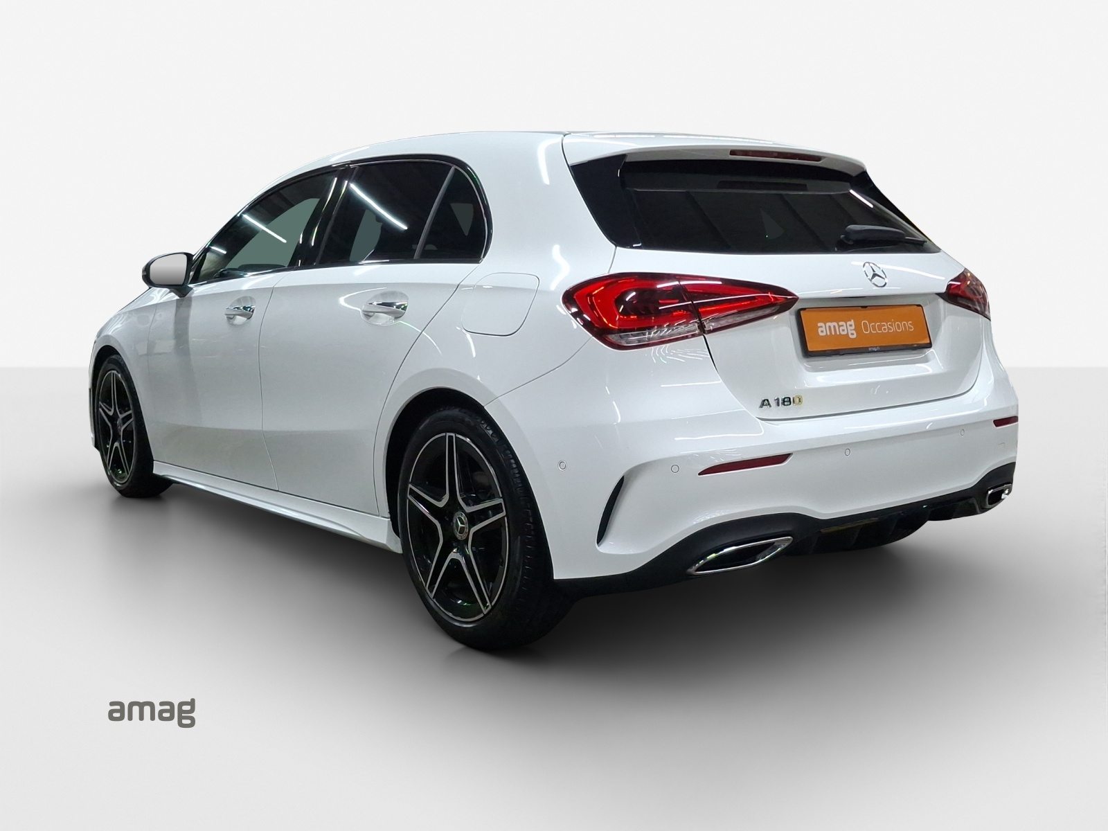 MERCEDES-BENZ A 180 Night Star AMG Line, Benzin, Occasion / Gebraucht, Automatik - 3
