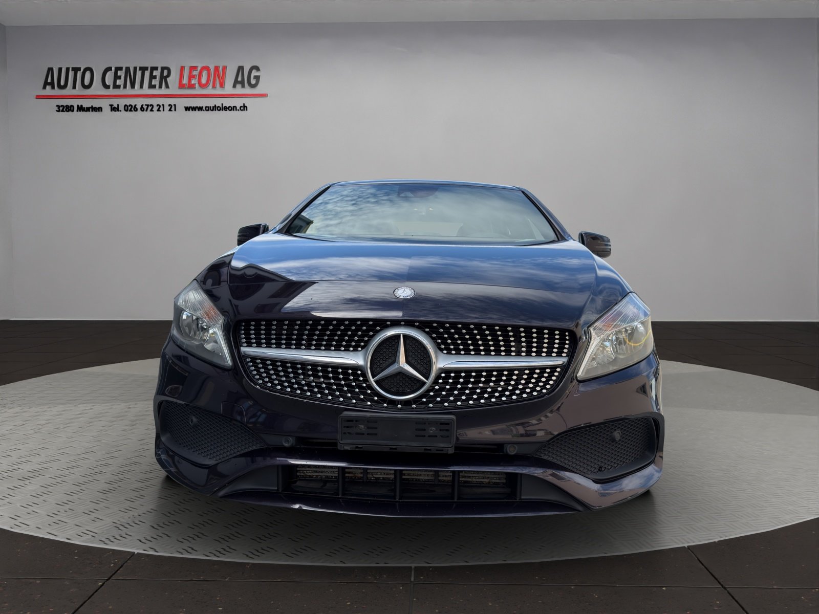 MERCEDES-BENZ A 180 AMG Line