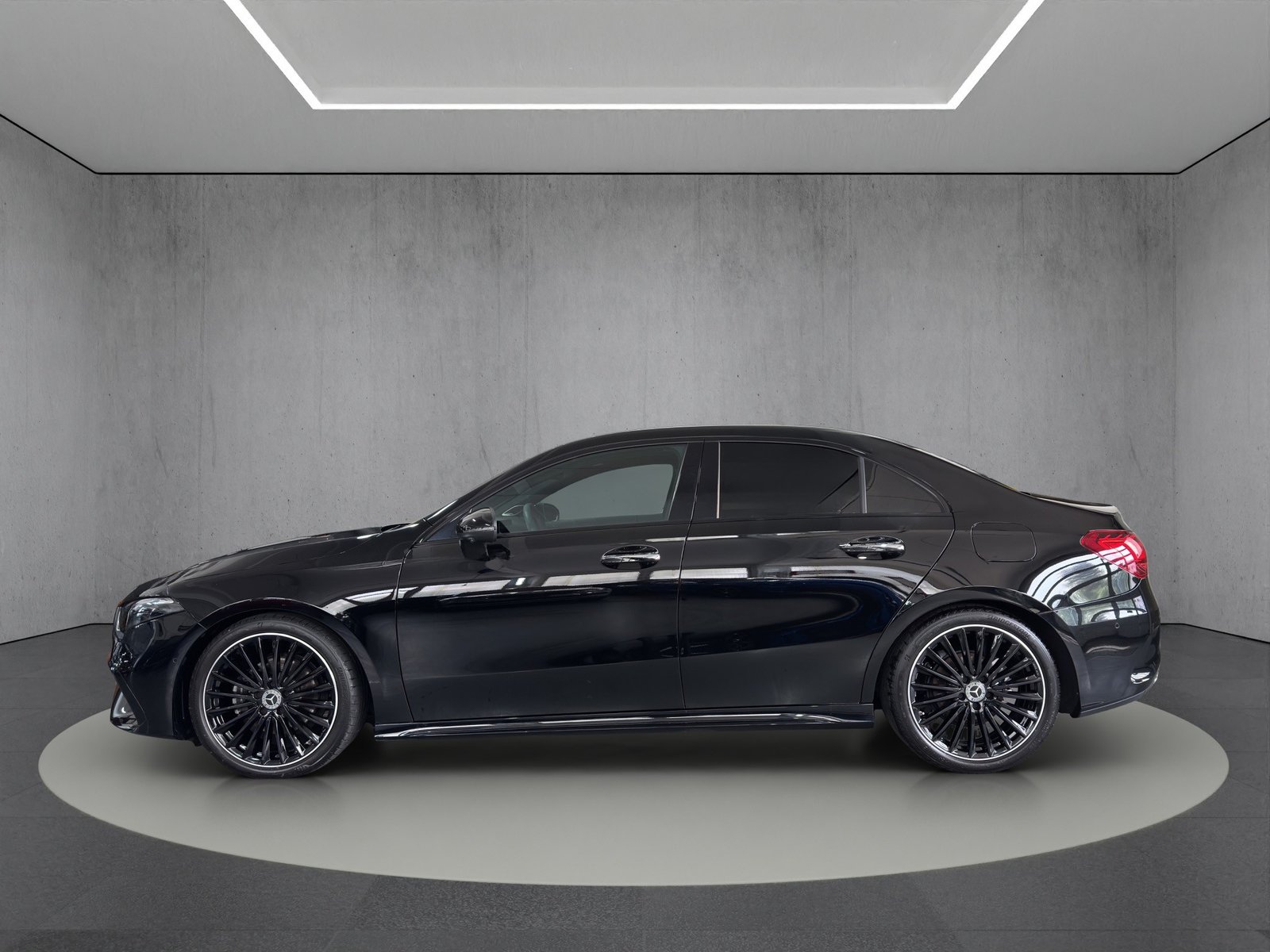 MERCEDES-BENZ A 180 7G-DCT AMG Line Night Star Pano-Burmeste, Mild-Hybrid Benzin/Elektro, Occasion / Gebraucht, Automatik - 3