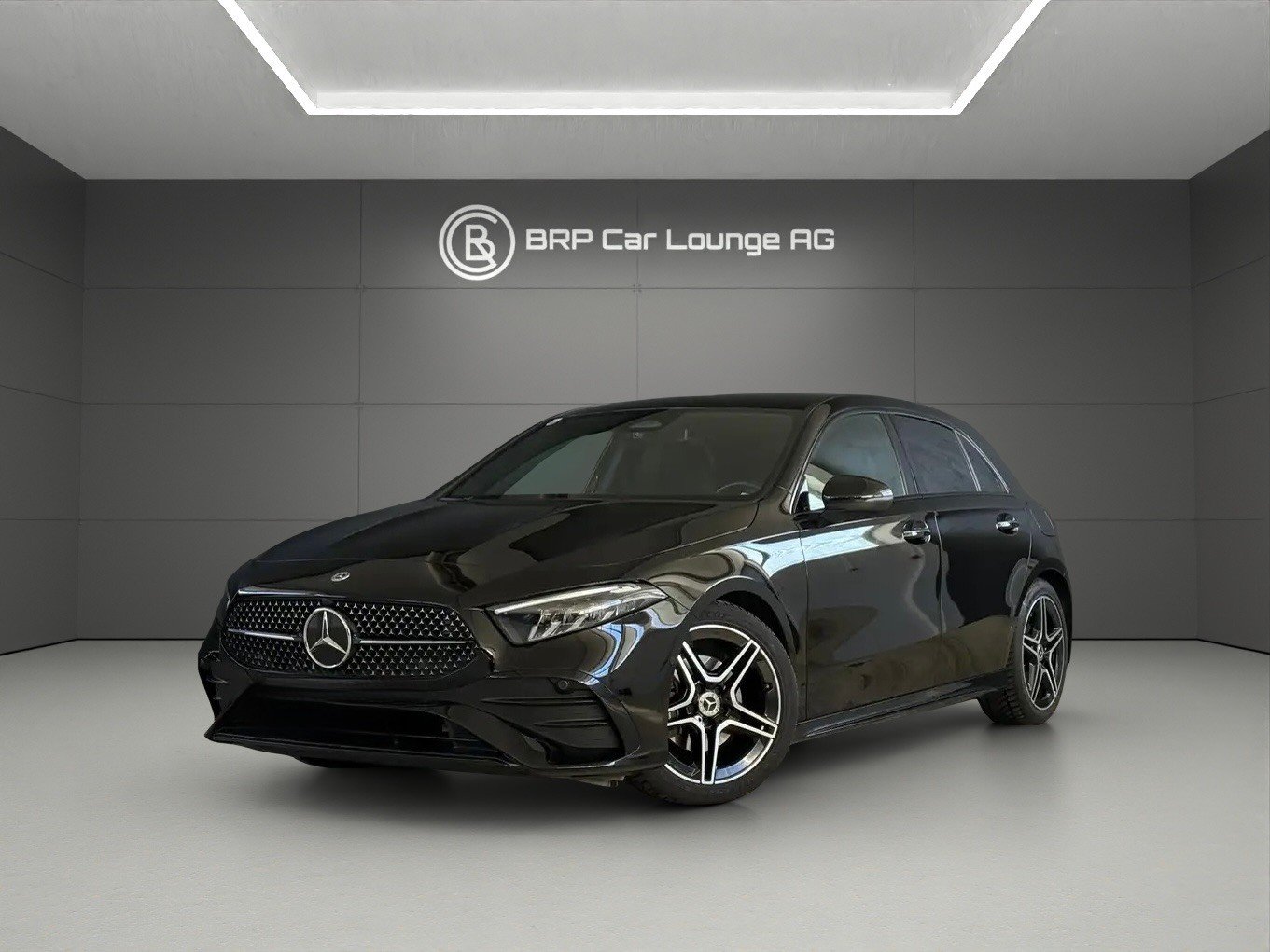MERCEDES-BENZ A 180d * FACELIFT * AMG Line *