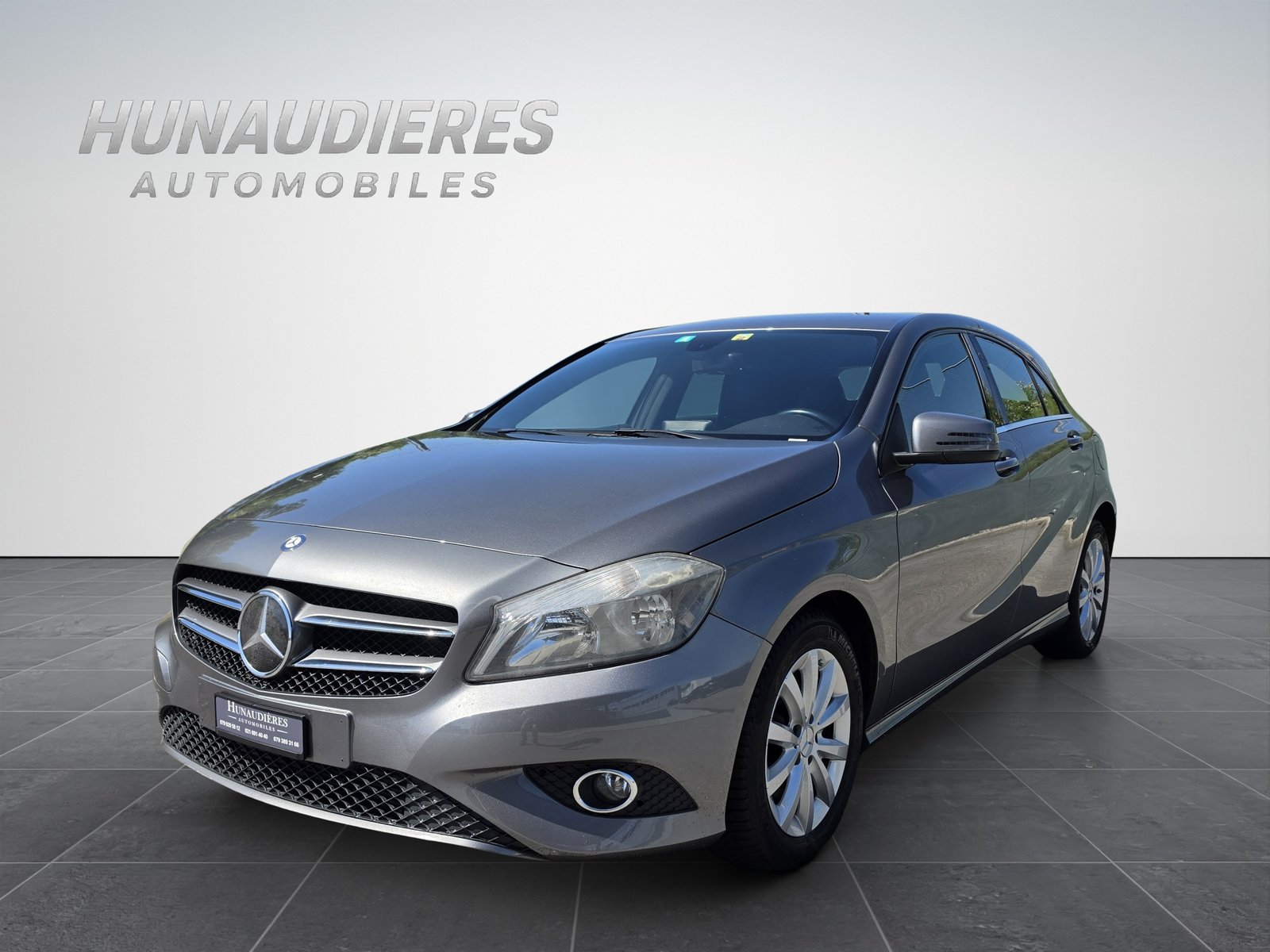 MERCEDES-BENZ A 180 Style 7G-DCT