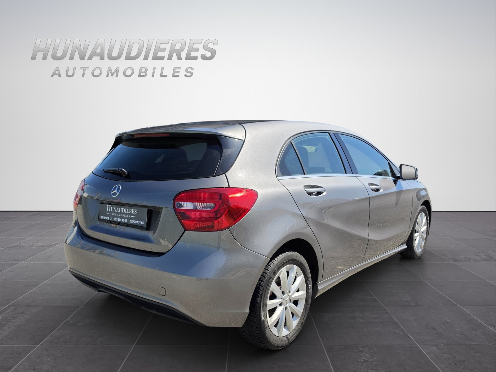 MERCEDES-BENZ A 180 Style 7G-DCT, Essence, Occasion / Utilisé, Automatique - 2