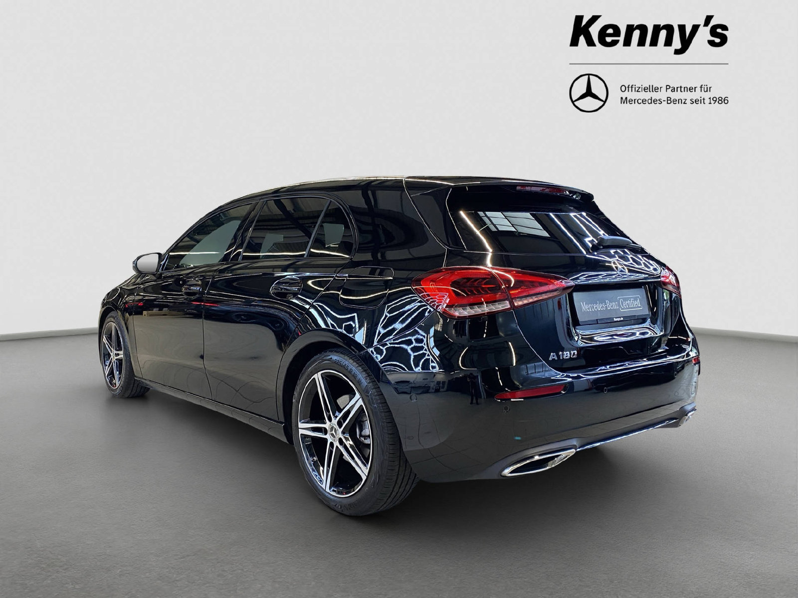 MERCEDES-BENZ A 180 Night Star, Benzin, Occasion / Gebraucht, Automatik - 4