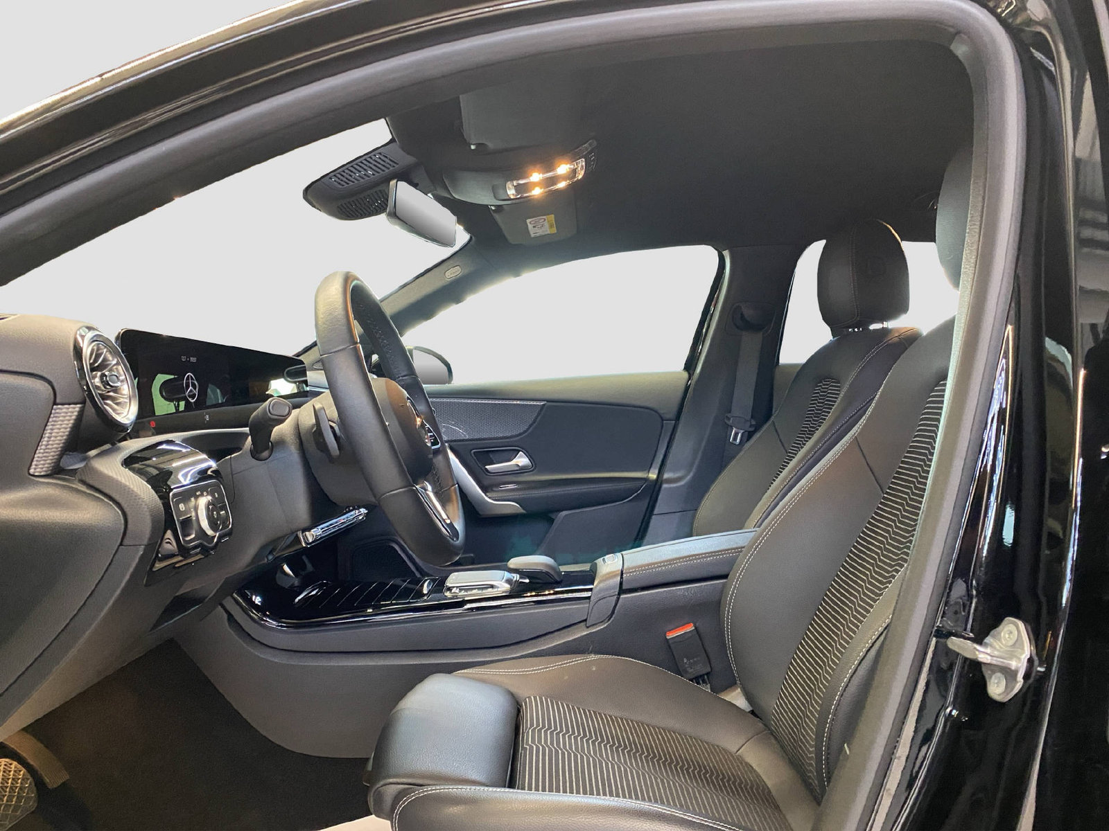 MERCEDES-BENZ A 180 Night Star, Benzin, Occasion / Gebraucht, Automatik - 7