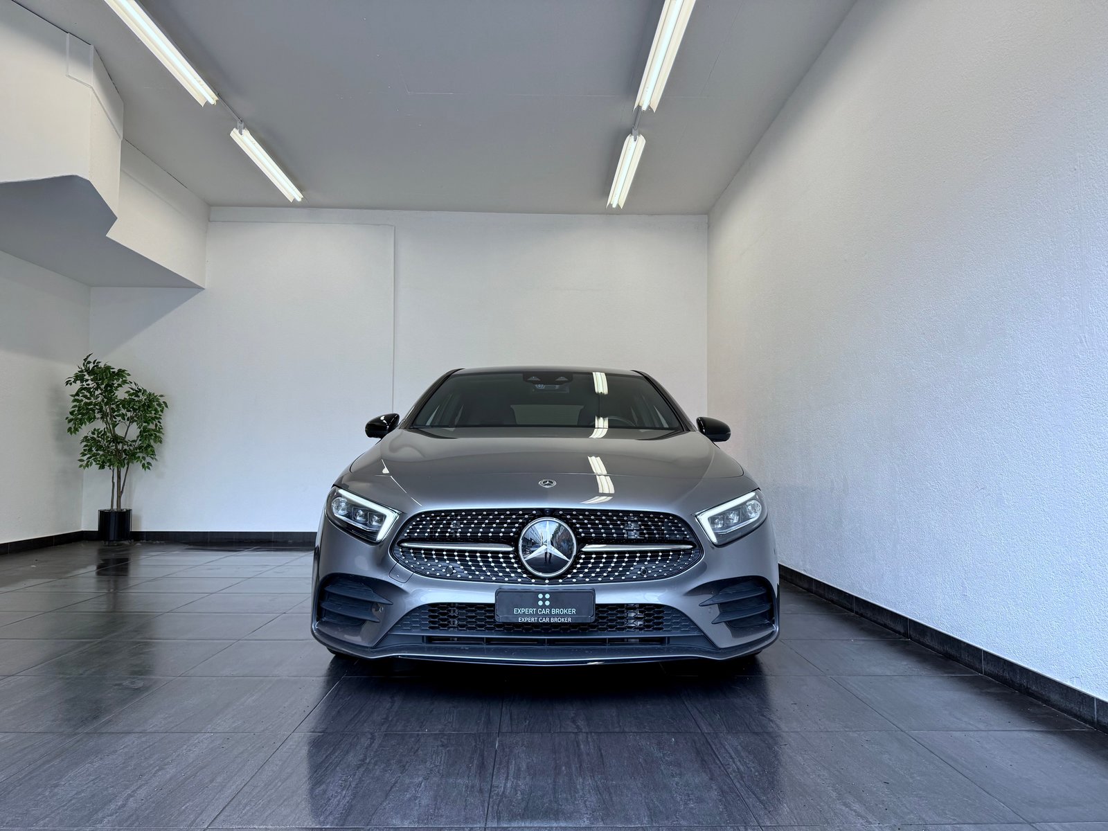 MERCEDES-BENZ A 180 7G-DCT, Essence, Occasion / Utilisé, Automatique - 4