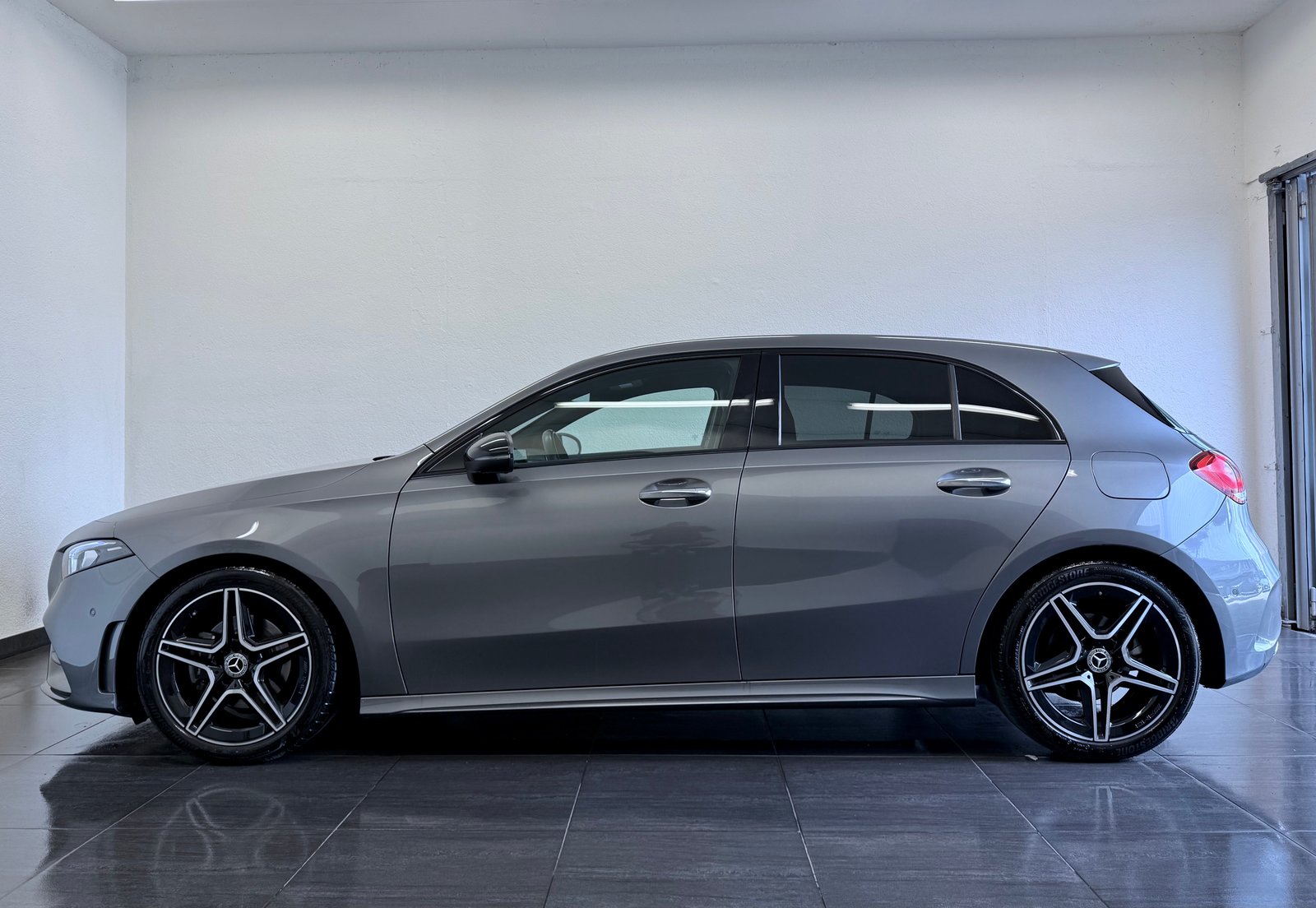 MERCEDES-BENZ A 180 7G-DCT, Essence, Occasion / Utilisé, Automatique - 7