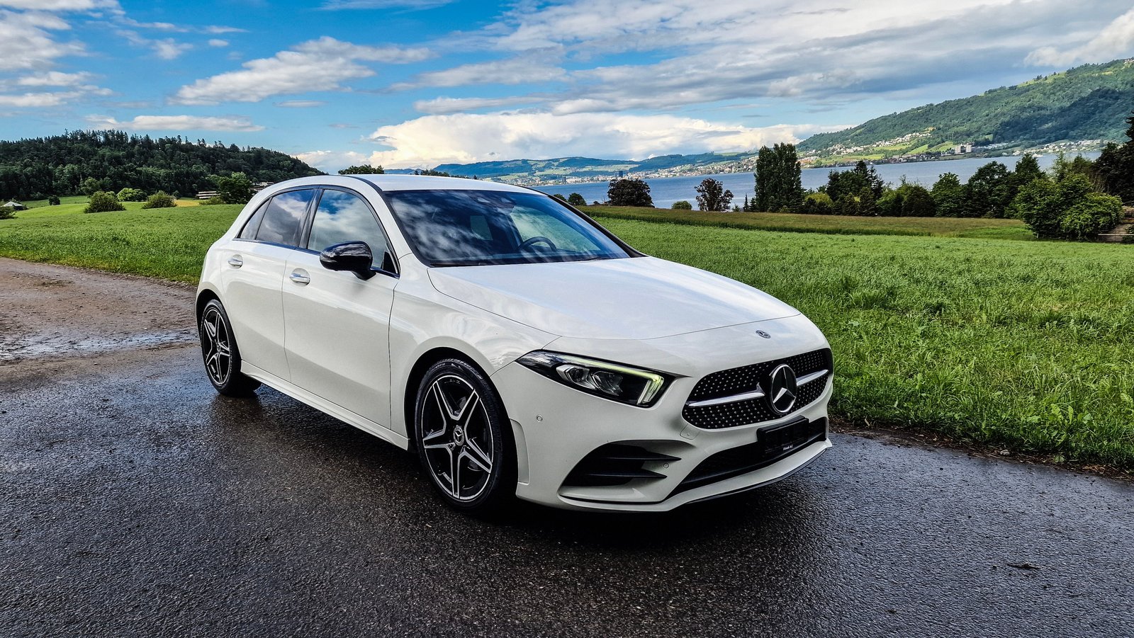 MERCEDES-BENZ A 180 d AMG Line