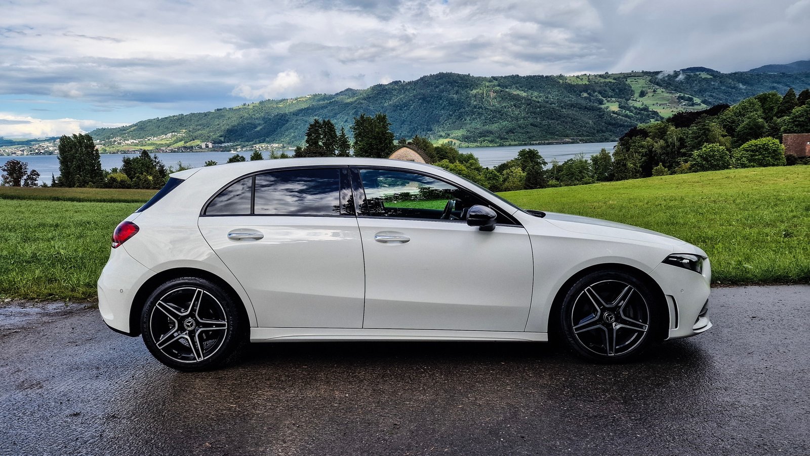 MERCEDES-BENZ A 180 d AMG Line, Diesel, Second hand / Used, Automatic - 2