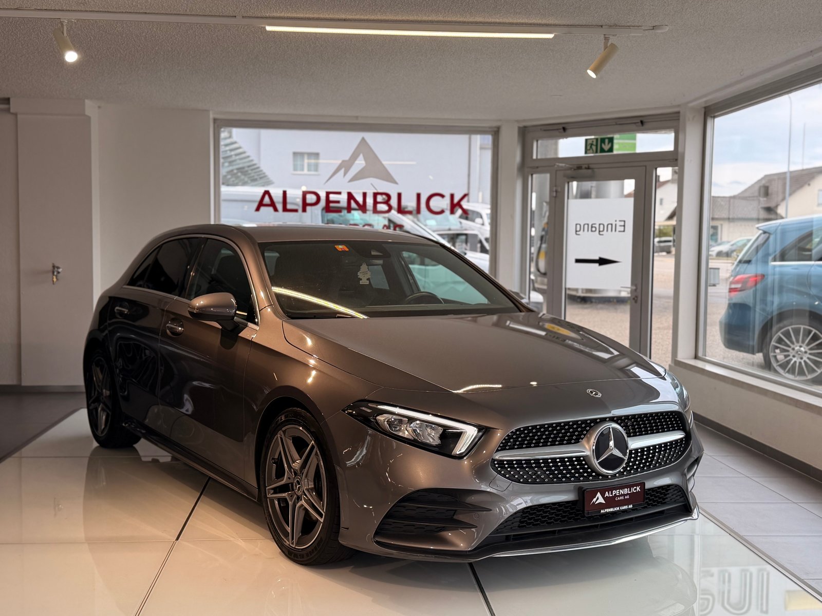 MERCEDES-BENZ A 180 Style 7G-DCT, Essence, Occasion / Utilisé, Automatique - 3