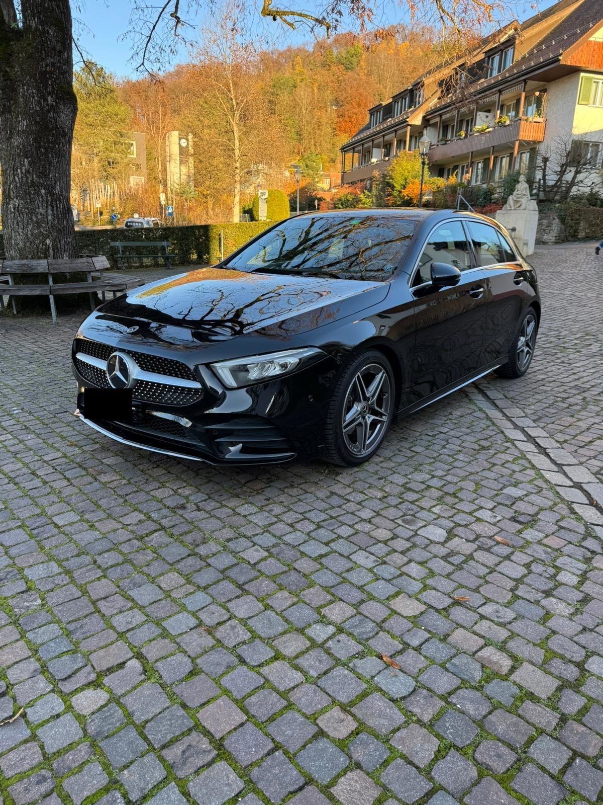 MERCEDES-BENZ A 180 AMG Line 7G-DCT