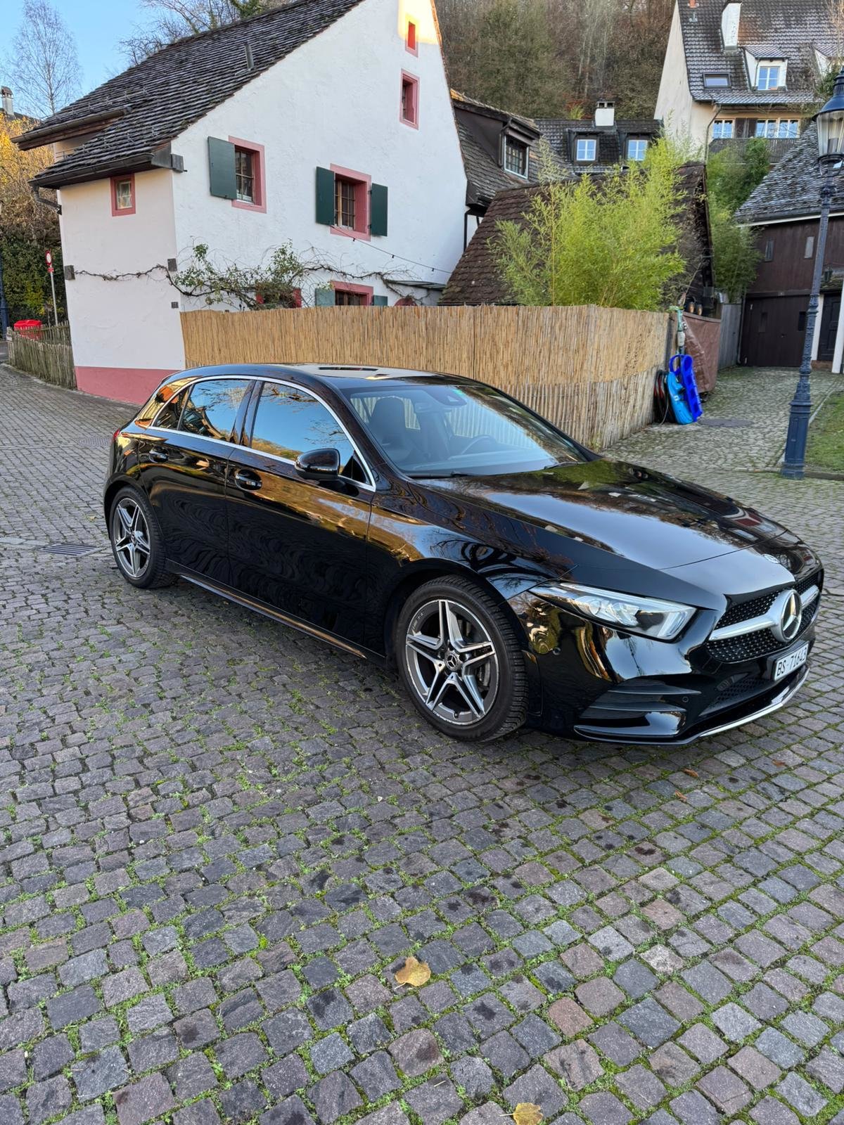 MERCEDES-BENZ A 180 AMG Line 7G-DCT, Benzin, Occasion / Gebraucht, Automatik - 2