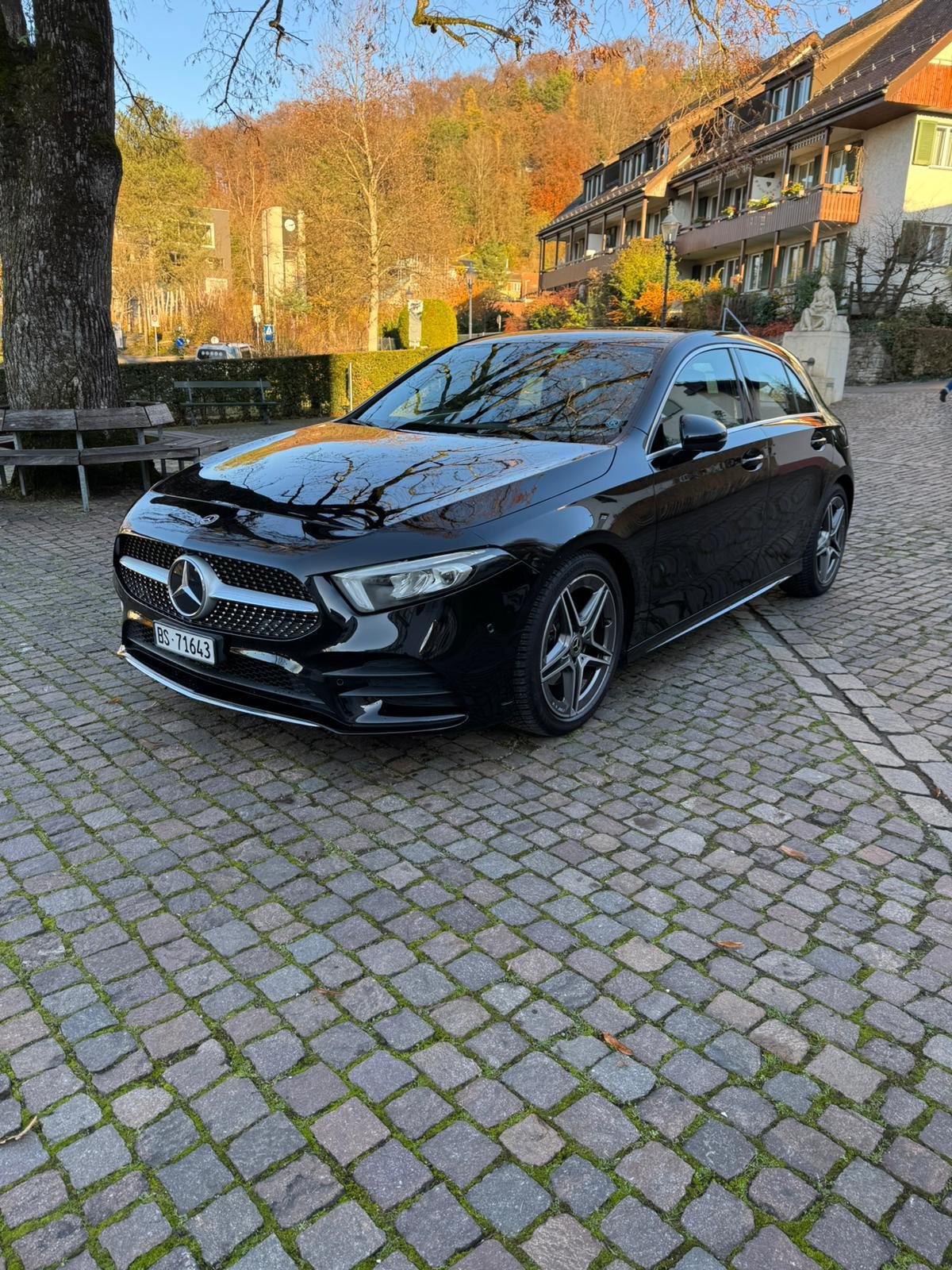 MERCEDES-BENZ A 180 AMG Line 7G-DCT, Benzin, Occasion / Gebraucht, Automatik - 3