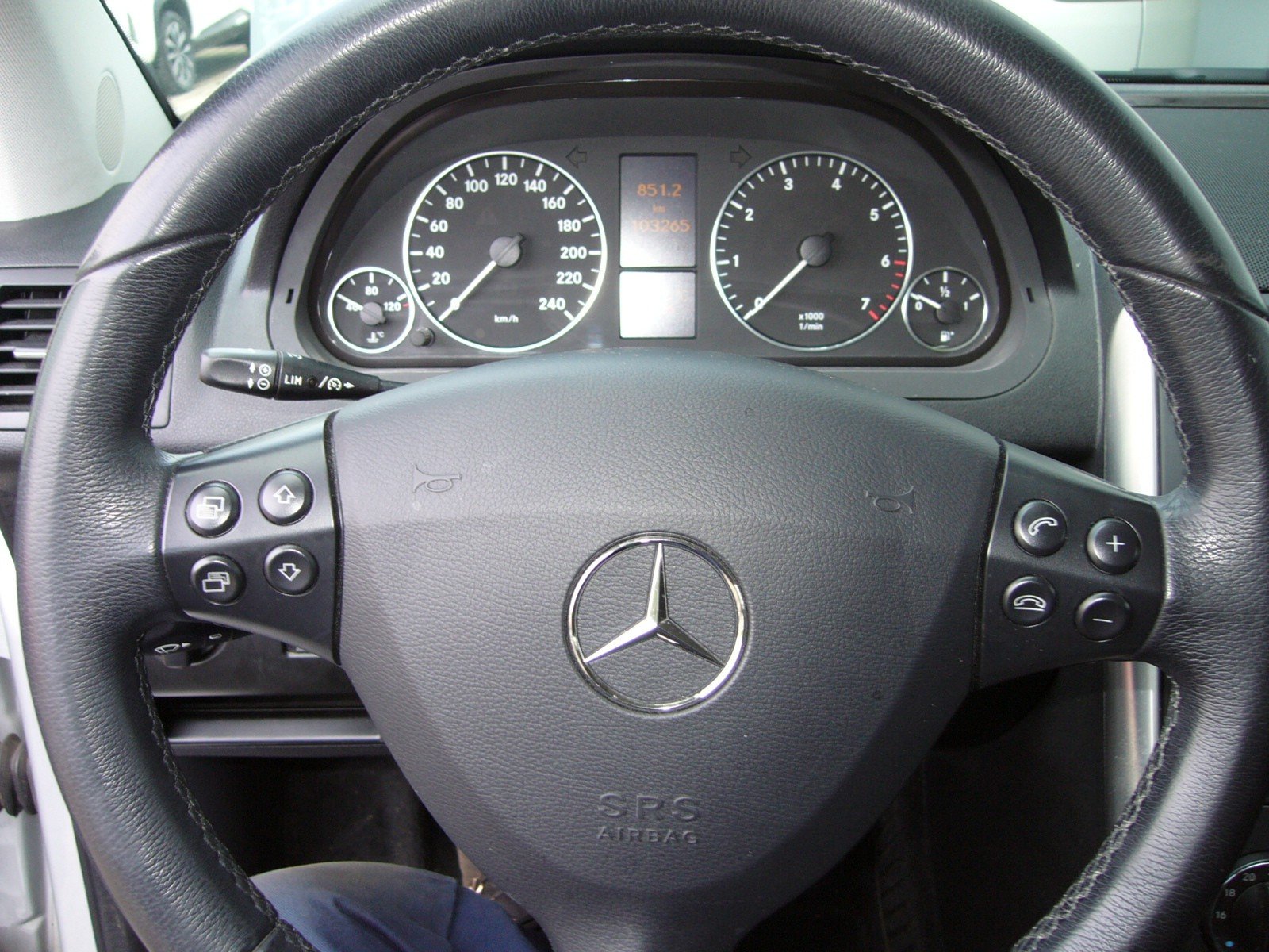 MERCEDES-BENZ A 180 (170) Avantgarde Autotronic, Benzin, Occasion / Gebraucht, Automatik - 5