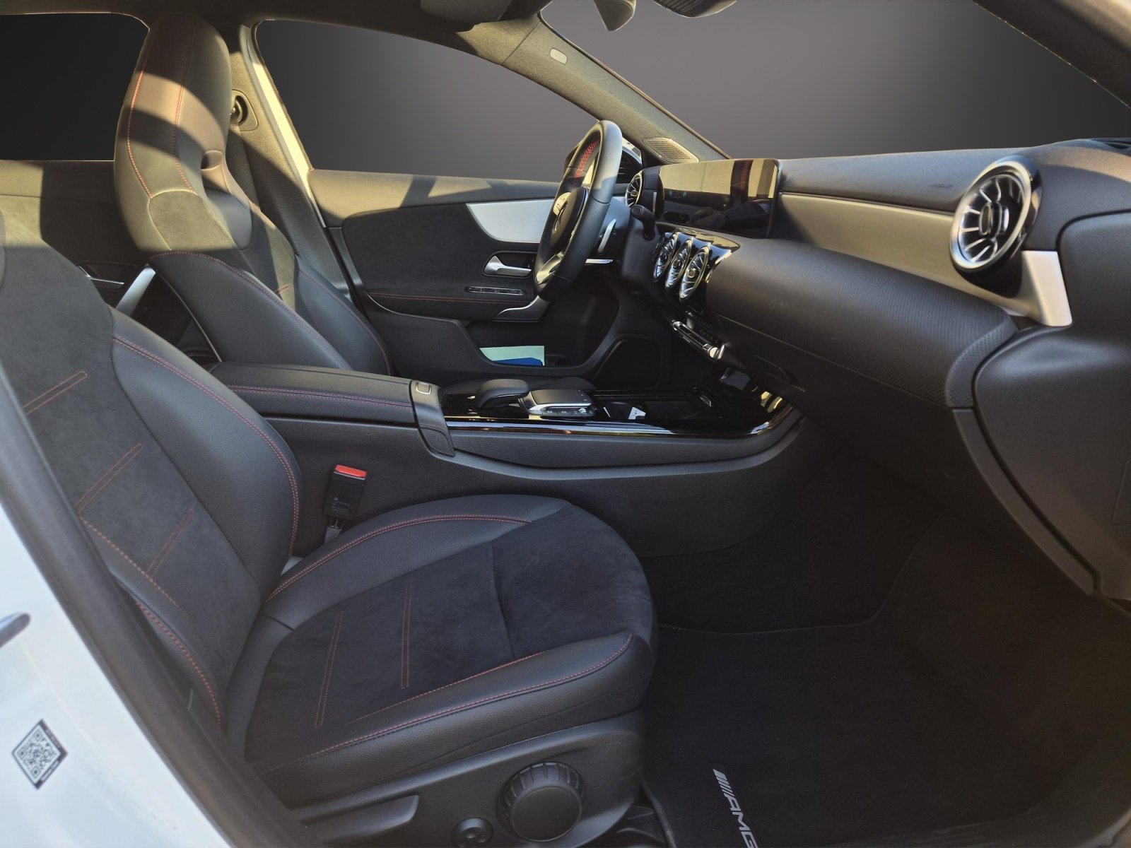 MERCEDES-BENZ A 180 Night Star AMG Line 7G-DCT, Benzin, Occasion / Gebraucht, Automatik - 7