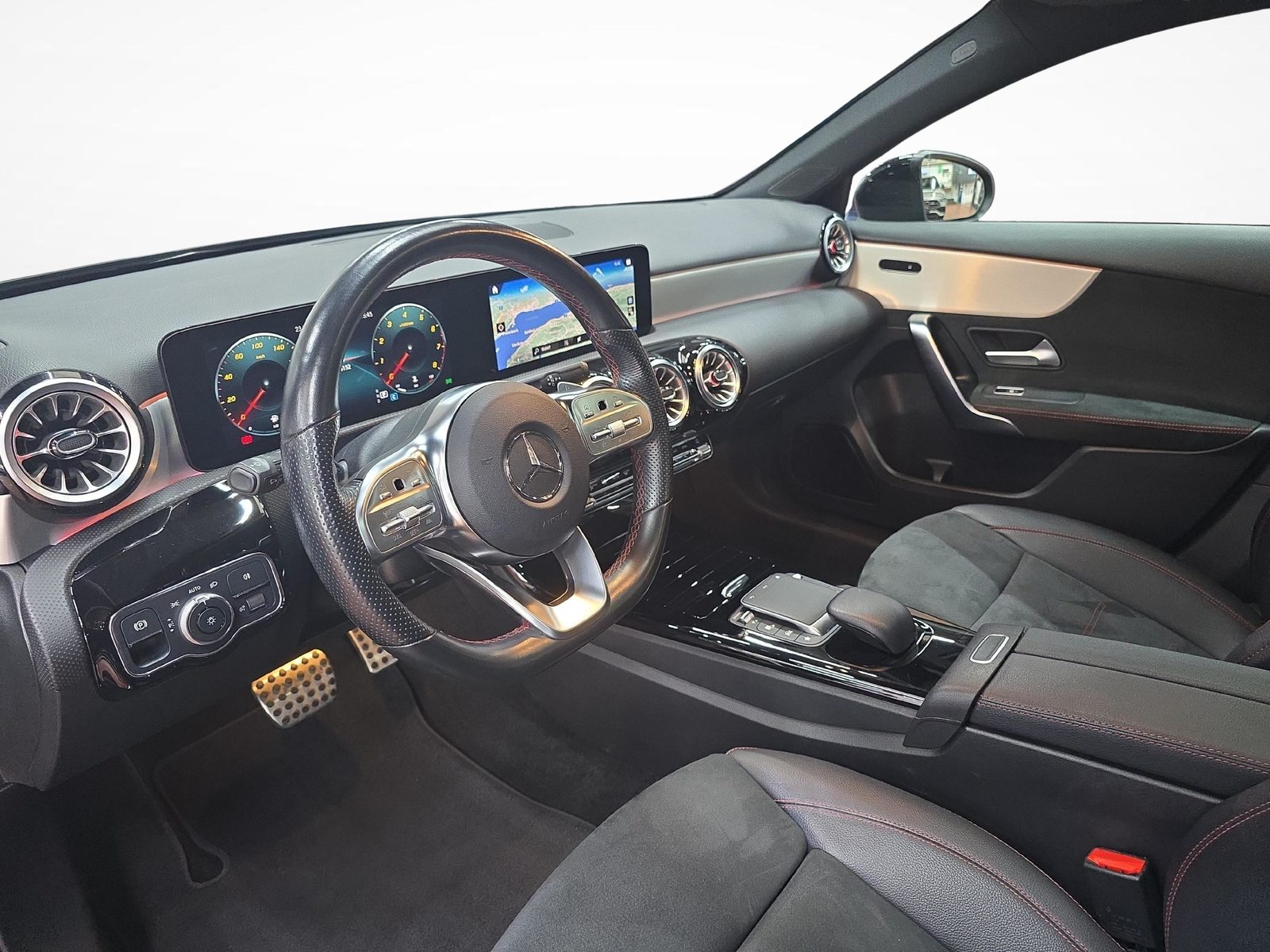 MERCEDES-BENZ A 180 Night Star AMG Line, Benzin, Occasion / Gebraucht, Automatik - 5