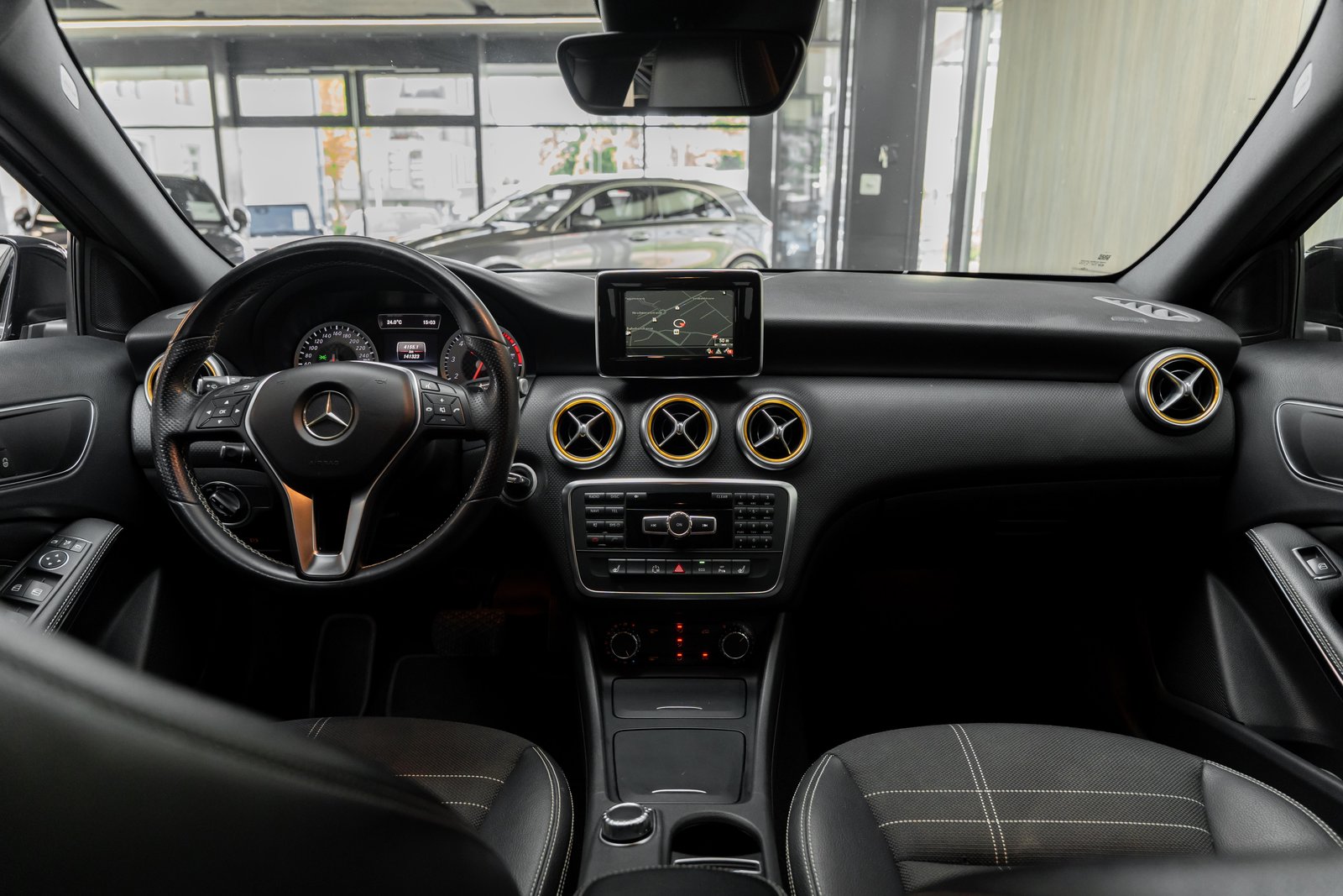 MERCEDES-BENZ A 180 Urban 7G-DCT, Benzina, Occasioni / Usate, Automatico - 3