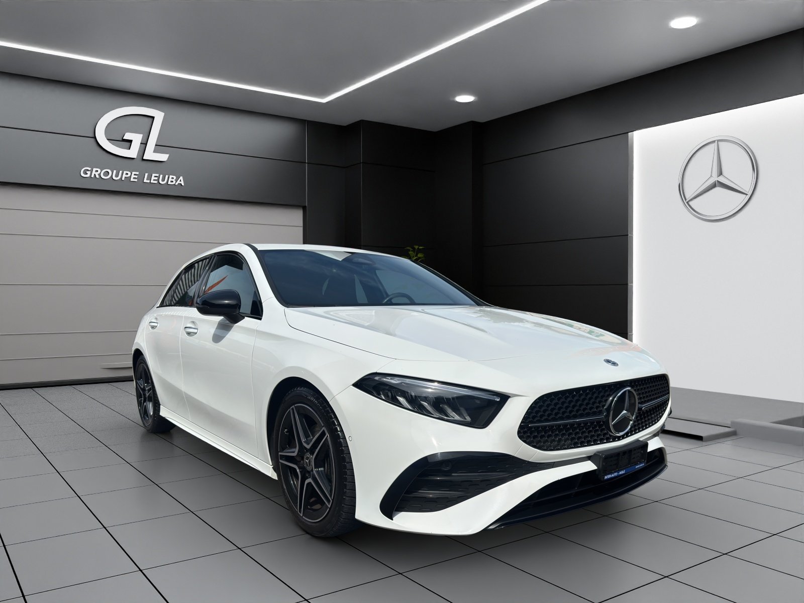 MERCEDES-BENZ A 180