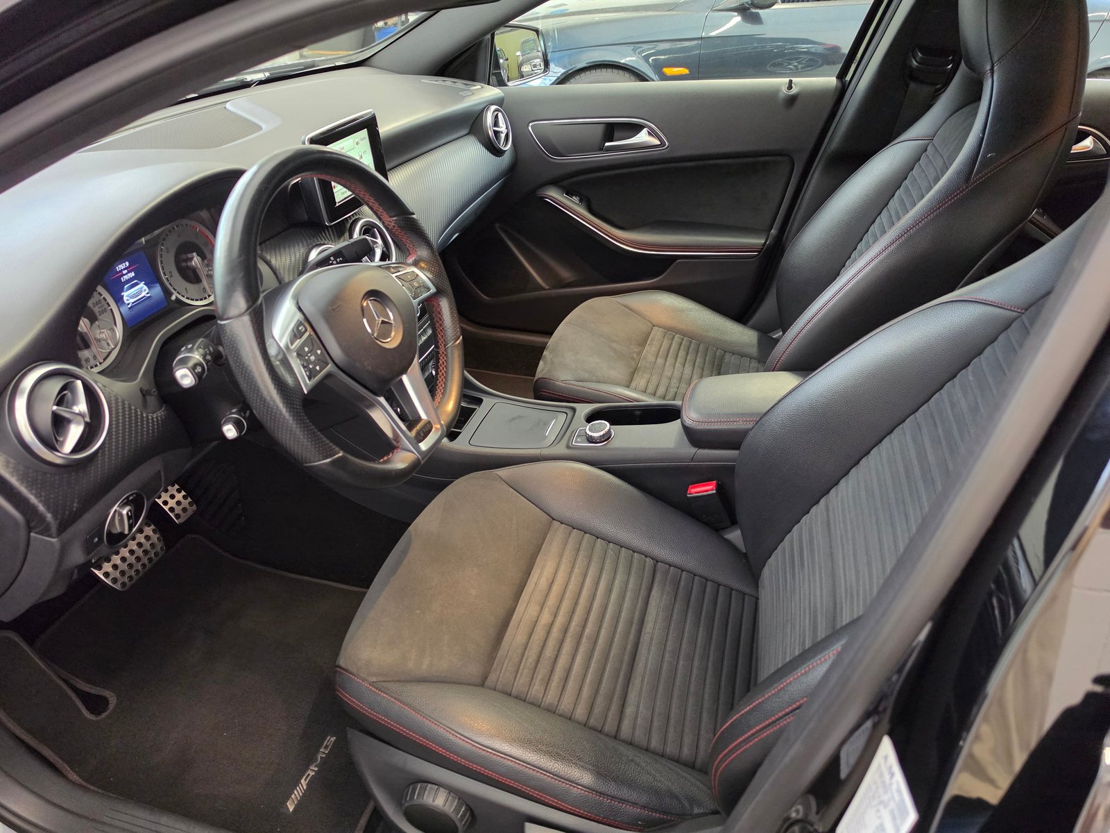 MERCEDES-BENZ A 180 CDI AMG Line 7G-DCT, Diesel, Occasioni / Usate, Automatico - 4